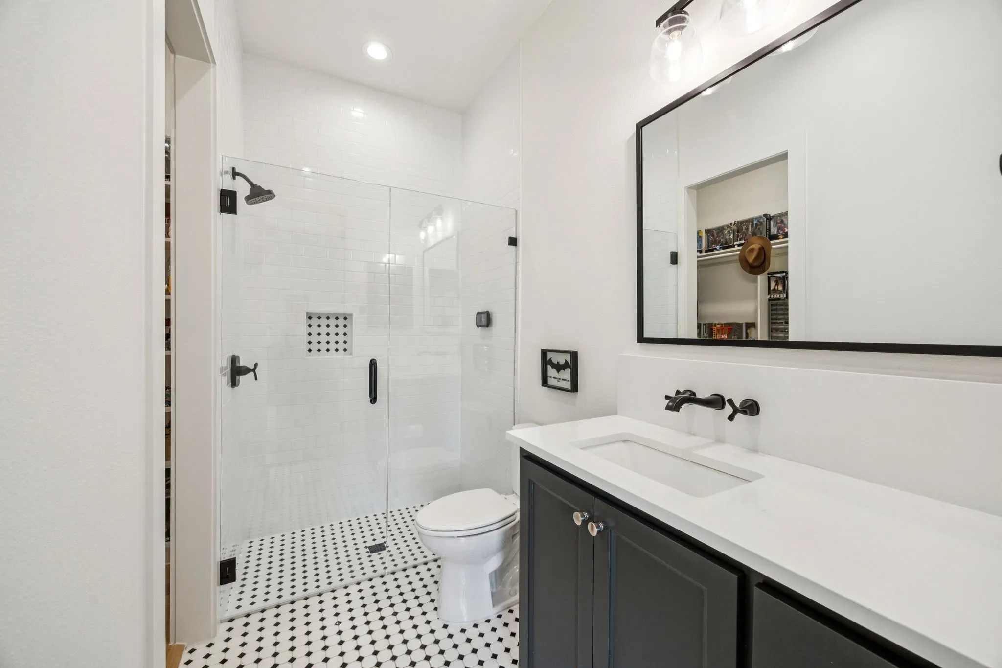 Single Family Residence For Sale in Collin County , 2095 Honey Lane, Celina, Texas 75009, 4 Bedroom, 5 Bathroom, 4 Garage spaces, 4,687 Sqft, built in 2022, Preowned, mls#21150646, Real Estate Agent in Celina, Homes For Sale in Collin county, Homes For Sale in Celina, Realtor in Celina Texas, Real Estate Brokerage Independent Realty Texas, Luminita Cordes Realtor