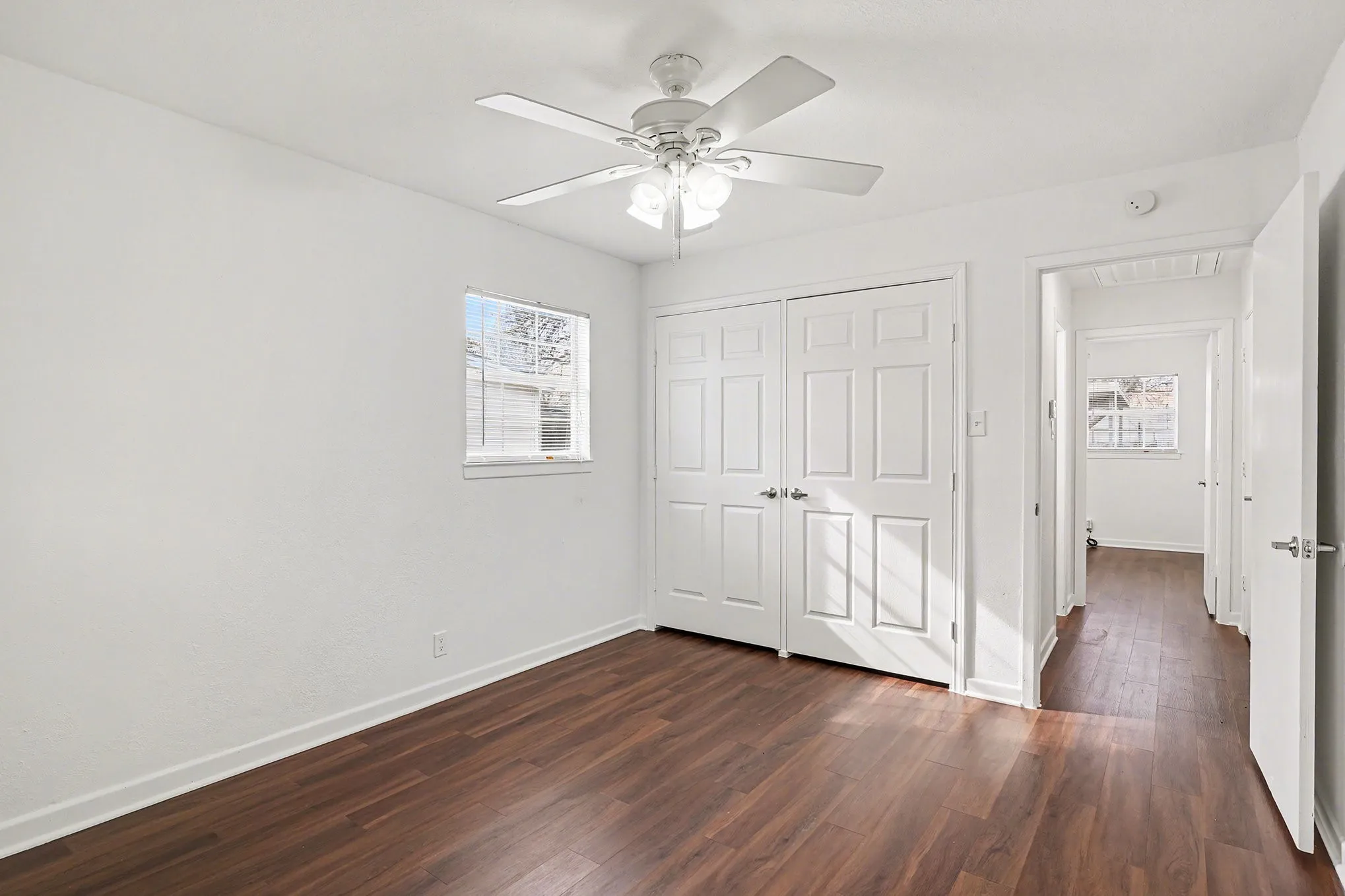 Single Family Residence For Rent in Tarrant County , 2209 Barbell Lane, Fort Worth, Texas 76111, 2 Bedrooms, 1 Bathroom, Garage spaces, 718 Sqft, built in 1953, Preowned, Price $1,295, mls#21152496, Real Estate Agent in Fort Worth, Homes For Rent in Tarrant county, Homes For Rent in Fort Worth, Realtor in Fort Worth Texas, Real Estate Brokerage Independent Realty Texas, Luminita Cordes Realtor
