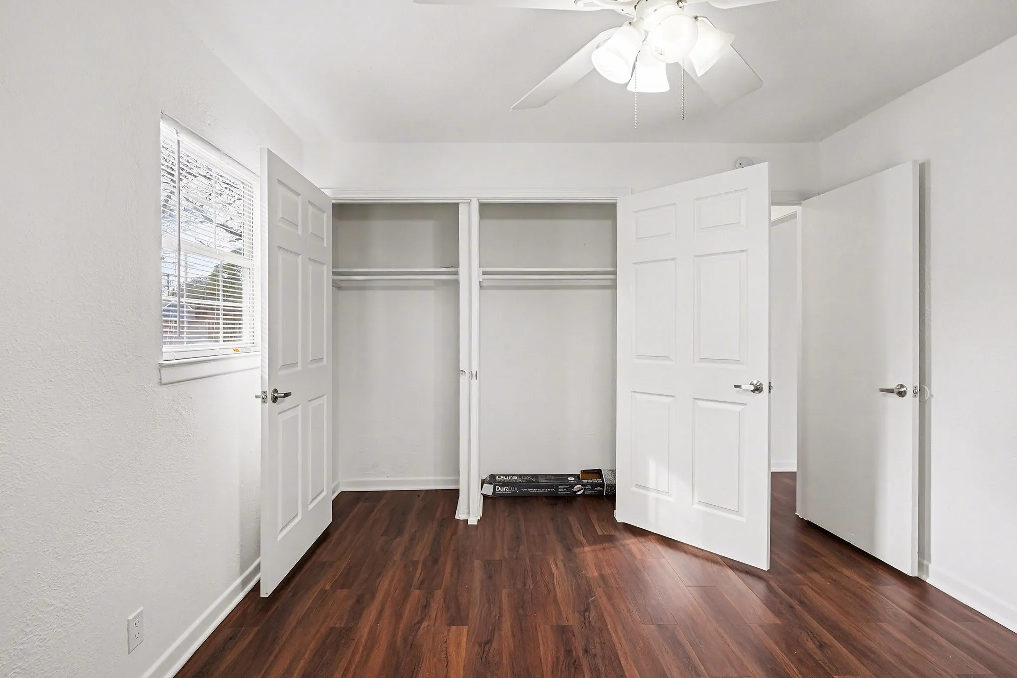 Single Family Residence For Rent in Tarrant County , 2209 Barbell Lane, Fort Worth, Texas 76111, 2 Bedrooms, 1 Bathroom, Garage spaces, 718 Sqft, built in 1953, Preowned, Price $1,295, mls#21152496, Real Estate Agent in Fort Worth, Homes For Rent in Tarrant county, Homes For Rent in Fort Worth, Realtor in Fort Worth Texas, Real Estate Brokerage Independent Realty Texas, Luminita Cordes Realtor