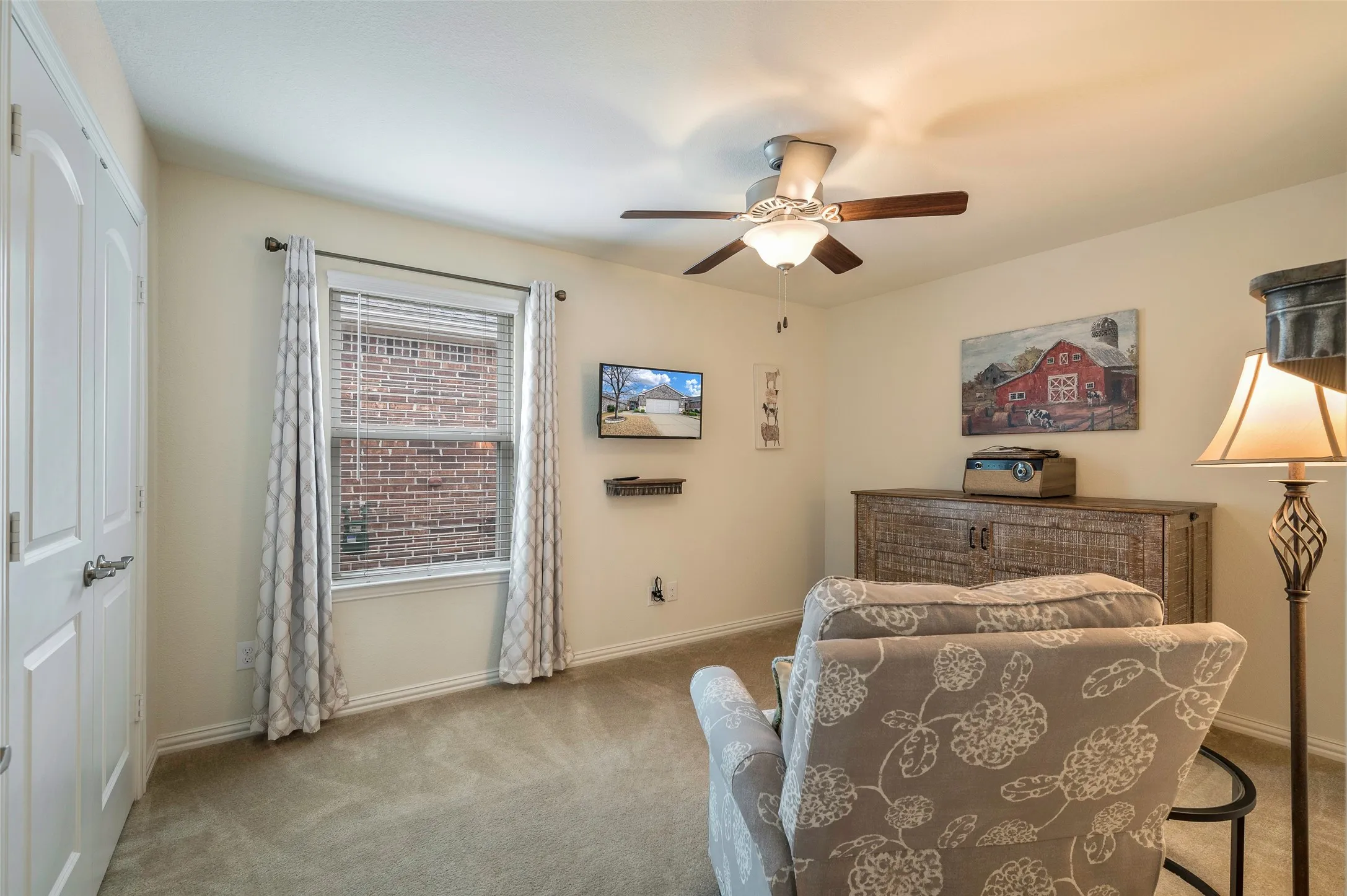 Single Family Residence For Sale in Denton County , 7629 Parade Drive, Little Elm, Texas 76227, 2 Bedroom, 2 Bathroom, 2 Garage spaces, 1,551 Sqft, built in 2019, Preowned, mls#21147978, Real Estate Agent in Little Elm, Homes For Sale in Denton county, Homes For Sale in Little Elm, Realtor in Little Elm Texas, Real Estate Brokerage Independent Realty Texas, Luminita Cordes Realtor