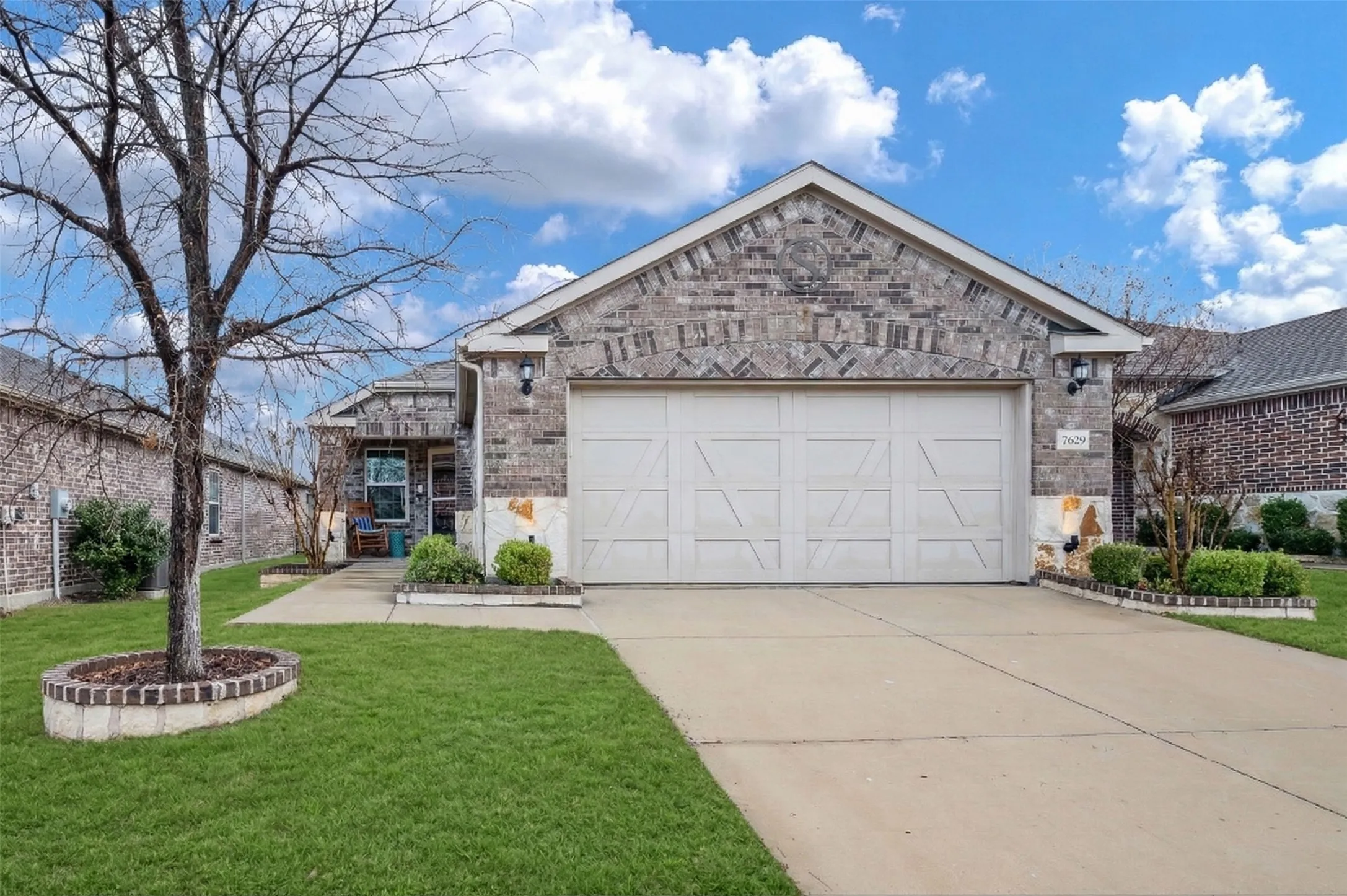 Single Family Residence For Sale in Denton County , 7629 Parade Drive, Little Elm, Texas 76227, 2 Bedroom, 2 Bathroom, 2 Garage spaces, 1,551 Sqft, built in 2019, Preowned, mls#21147978, Real Estate Agent in Little Elm, Homes For Sale in Denton county, Homes For Sale in Little Elm, Realtor in Little Elm Texas, Real Estate Brokerage Independent Realty Texas, Luminita Cordes Realtor