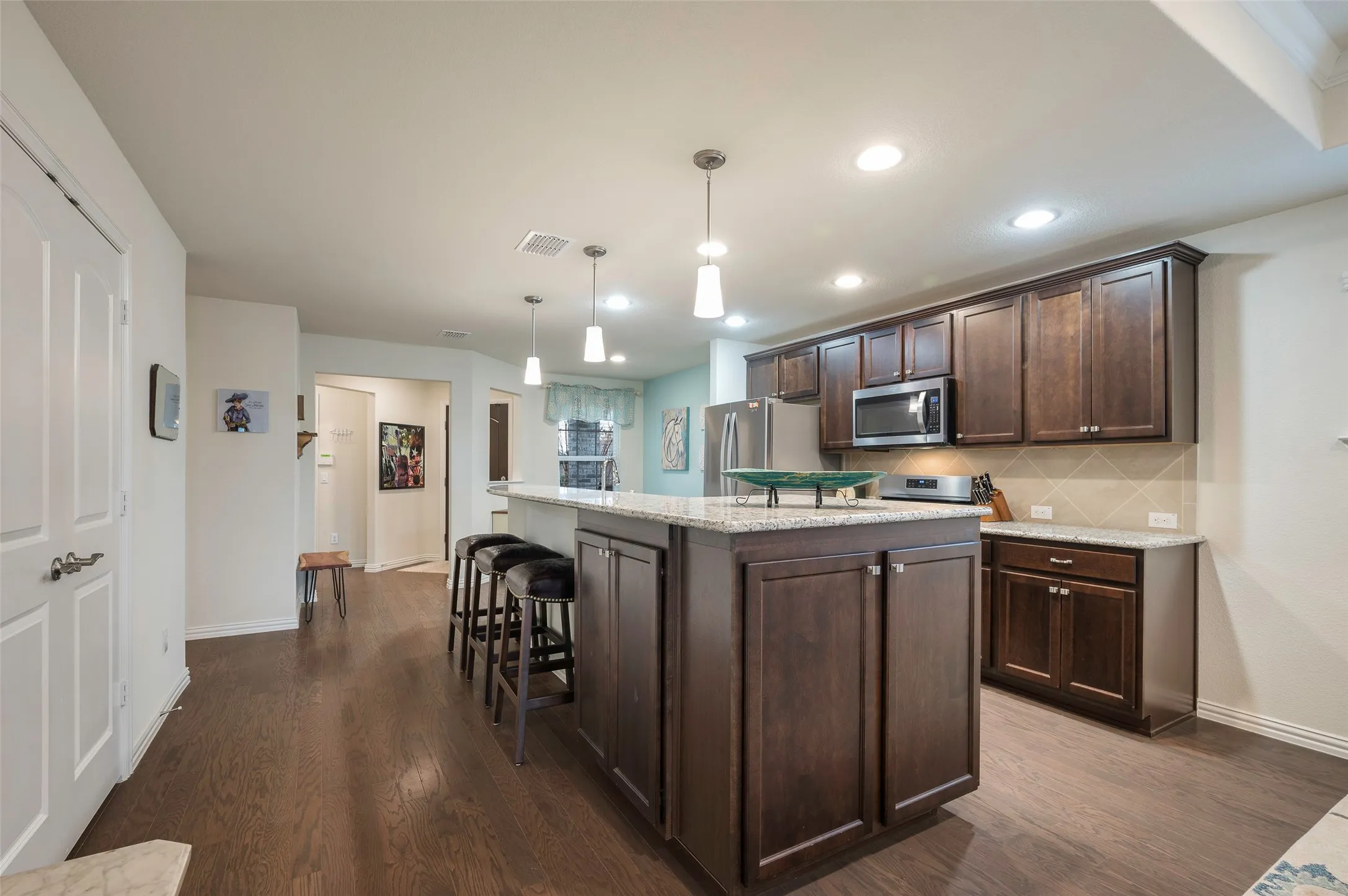 Single Family Residence For Sale in Denton County , 7629 Parade Drive, Little Elm, Texas 76227, 2 Bedroom, 2 Bathroom, 2 Garage spaces, 1,551 Sqft, built in 2019, Preowned, mls#21147978, Real Estate Agent in Little Elm, Homes For Sale in Denton county, Homes For Sale in Little Elm, Realtor in Little Elm Texas, Real Estate Brokerage Independent Realty Texas, Luminita Cordes Realtor