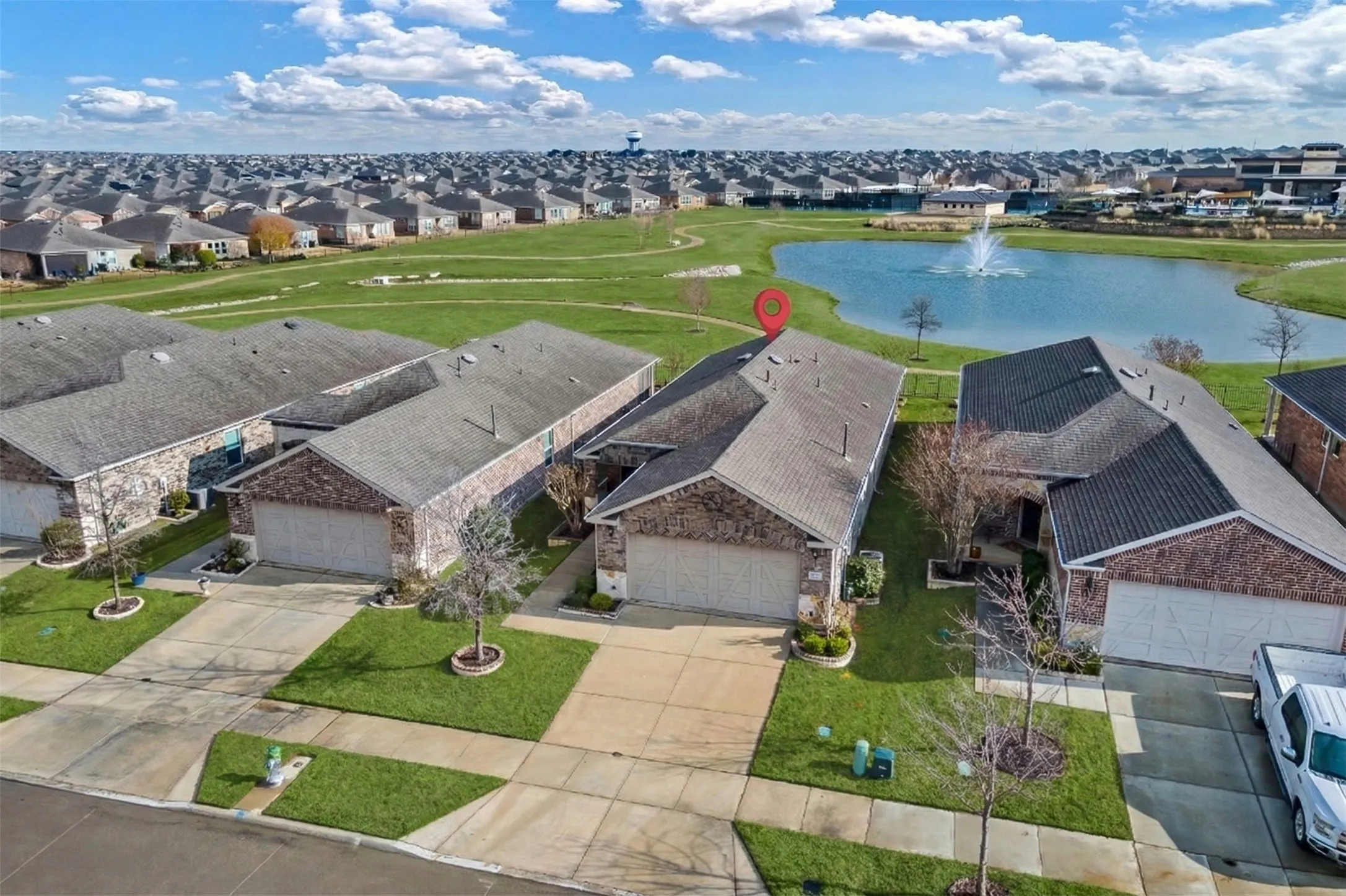 Single Family Residence For Sale in Denton County , 7629 Parade Drive, Little Elm, Texas 76227, 2 Bedroom, 2 Bathroom, 2 Garage spaces, 1,551 Sqft, built in 2019, Preowned, mls#21147978, Real Estate Agent in Little Elm, Homes For Sale in Denton county, Homes For Sale in Little Elm, Realtor in Little Elm Texas, Real Estate Brokerage Independent Realty Texas, Luminita Cordes Realtor