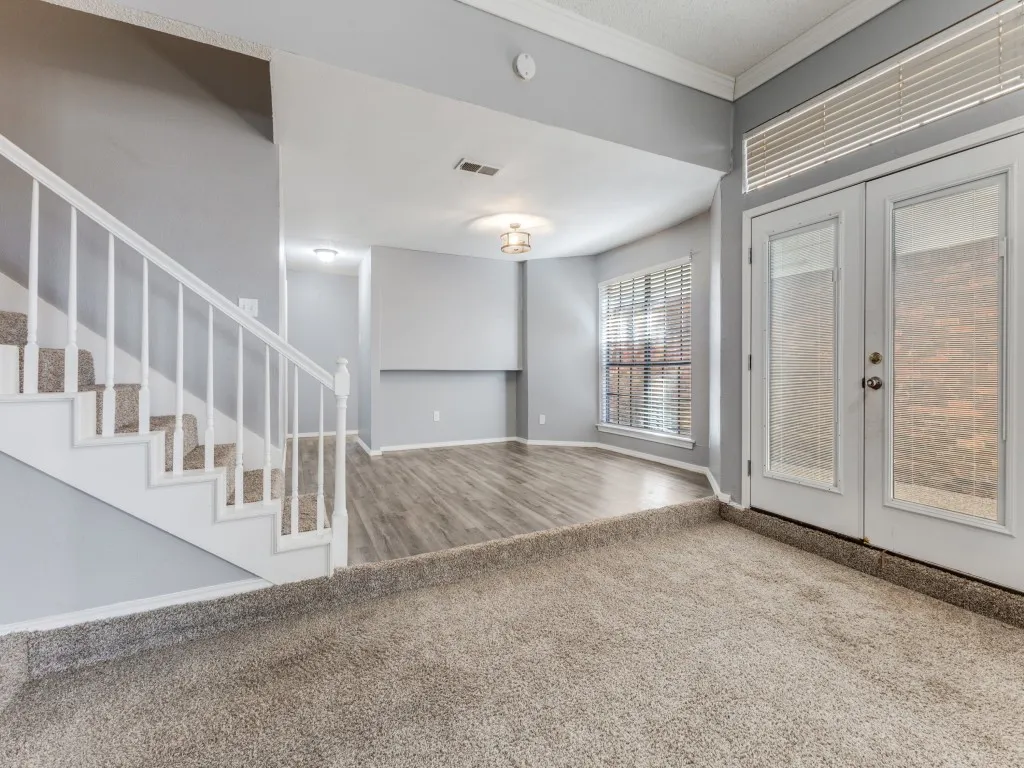 Single Family Residence For Sale in Dallas County , 205 Benwynd Drive, Mesquite, Texas 75149, 3 Bedroom, 3 Bathroom, Garage spaces, 2,521 Sqft, built in 1984, Preowned, mls#21152700, Real Estate Agent in Mesquite, Homes For Sale in Dallas county, Homes For Sale in Mesquite, Realtor in Mesquite Texas, Real Estate Brokerage Independent Realty Texas, Luminita Cordes Realtor