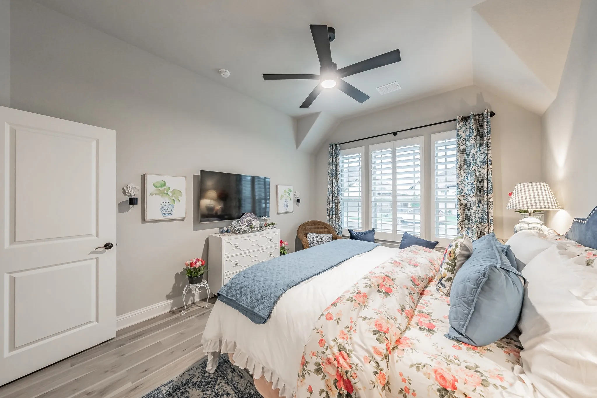 Bedroom with ensuite bathroom.  Perfect for your teenager or a guest room.