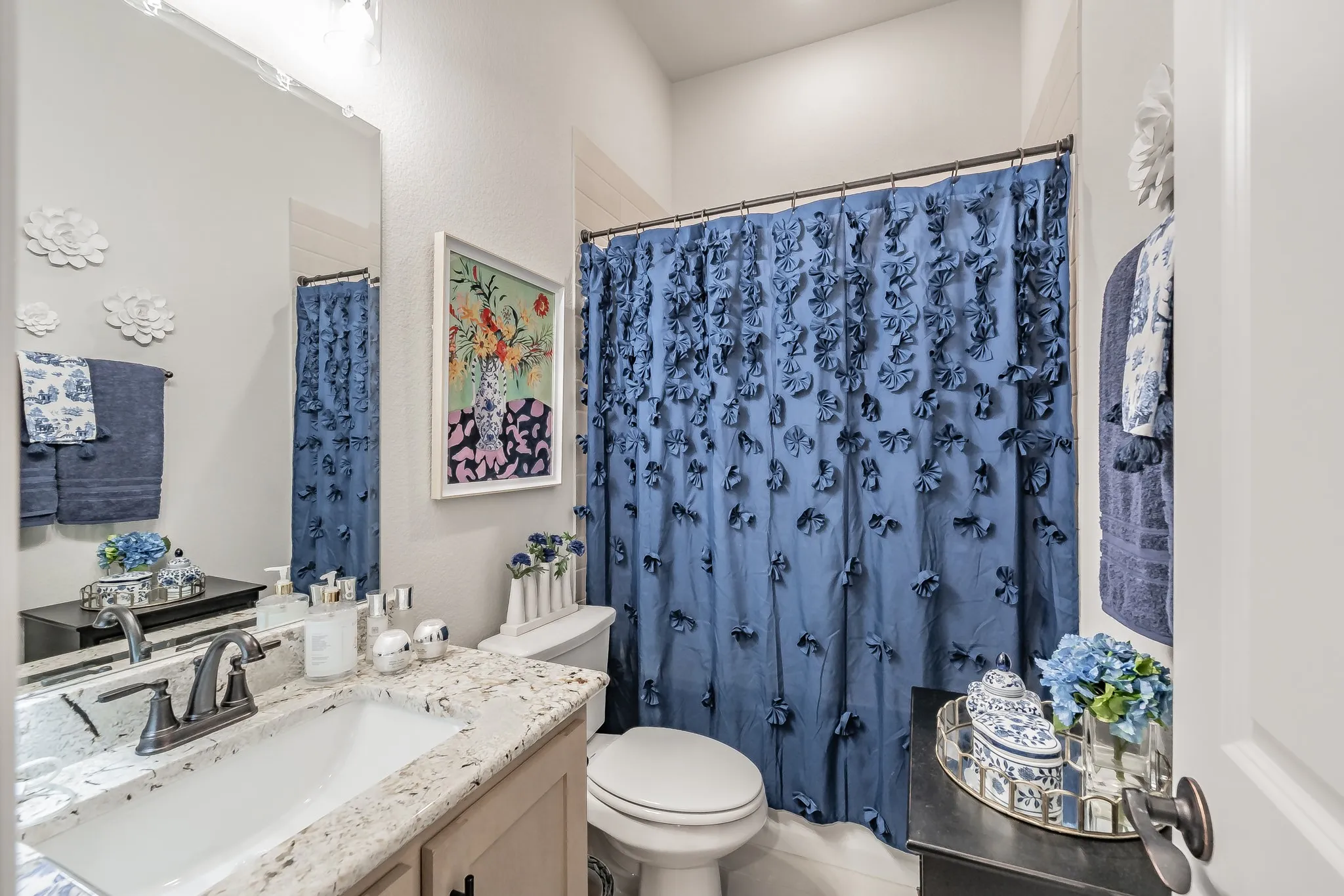 Single Family Residence For Sale in Denton County , 1076 Fleetwood Drive, Justin, Texas 76247, 3 Bedroom, 3 Bathroom, 2 Garage spaces, 2,521 Sqft, built in 2023, Preowned, mls#21152497, Real Estate Agent in Justin, Homes For Sale in Denton county, Homes For Sale in Justin, Realtor in Justin Texas, Real Estate Brokerage Independent Realty Texas, Luminita Cordes Realtor