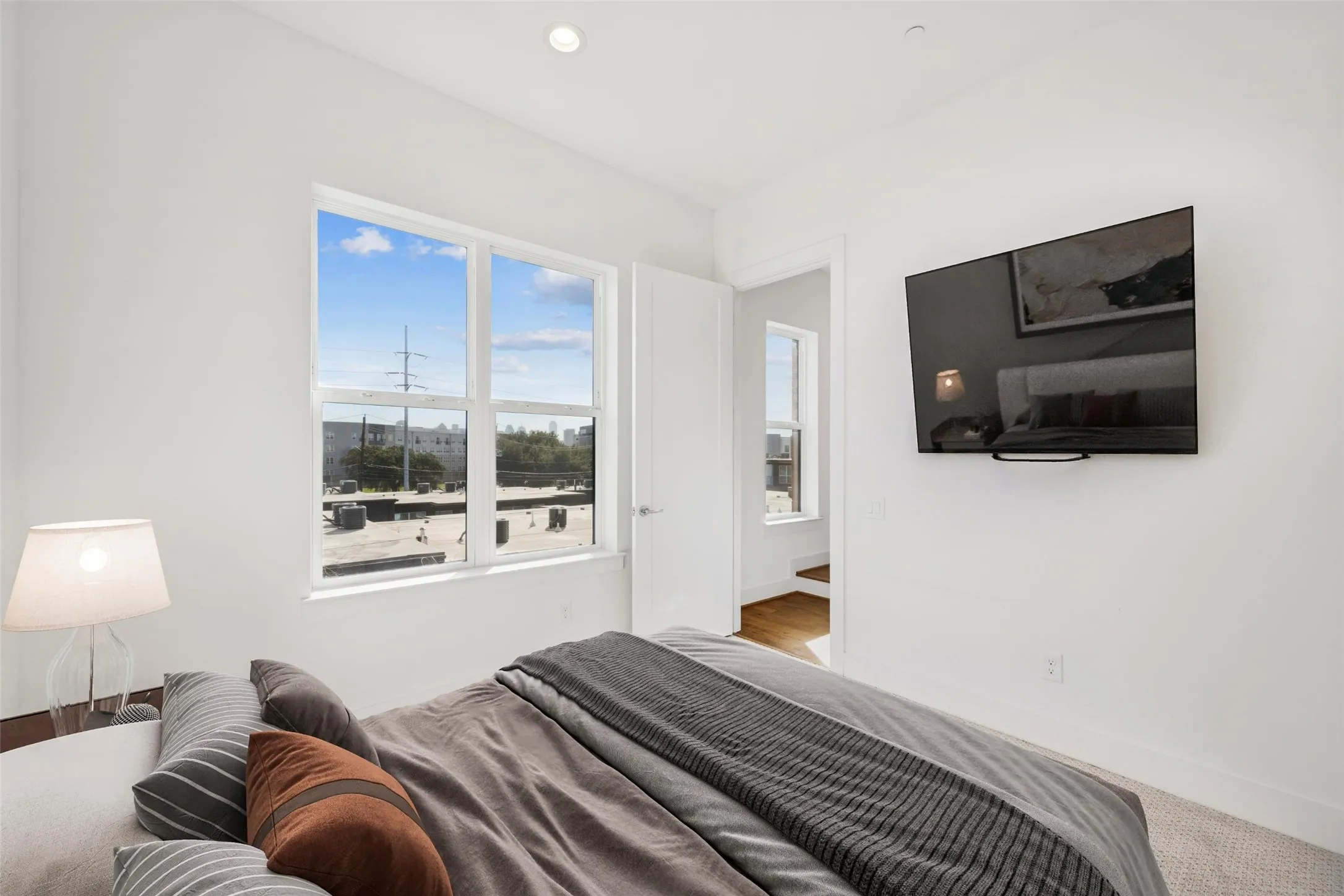 Townhouse For Sale in Dallas County , 3064 Chimes Street, Dallas, Texas 75219, 4 Bedroom, 5 Bathroom, 2 Garage spaces, 2,871 Sqft, built in 2022, New Construction - Complete, mls#21152440, Real Estate Agent in Dallas, Homes For Sale in Dallas county, Homes For Sale in Dallas, Realtor in Dallas Texas, Real Estate Brokerage Independent Realty Texas, Luminita Cordes Realtor