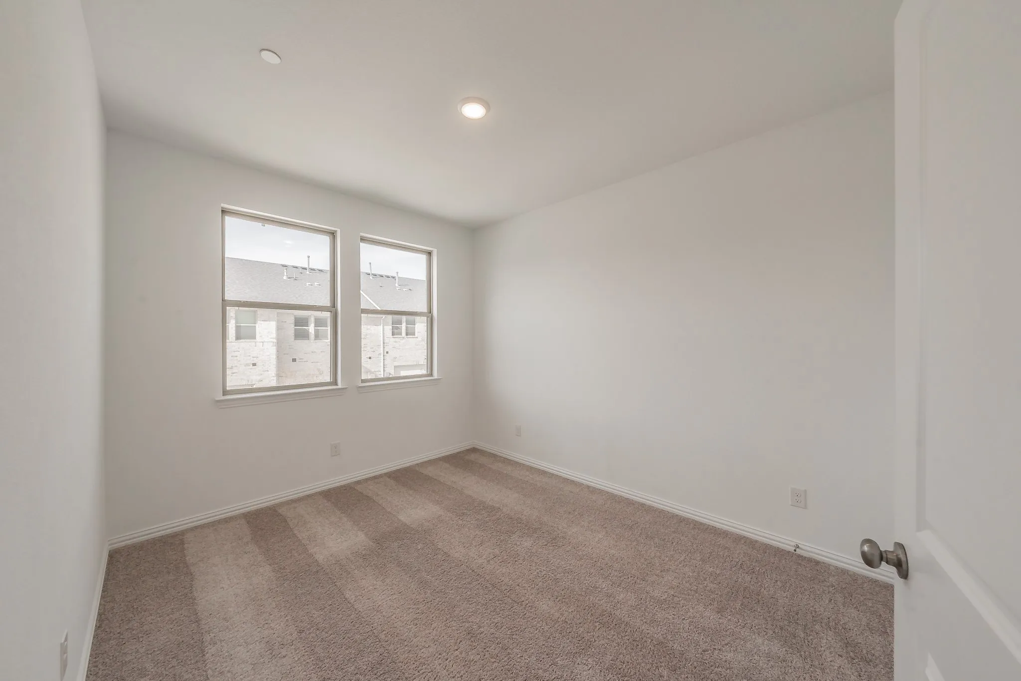 Townhouse For Sale in Denton County , 405 Matchbox Street, Argyle, Texas 76226, 3 Bedrooms, 3 Bathrooms, 2 Garage spaces, 2,044 Sqft, built in 2022, Preowned, Price $360,000, mls#21151246, Real Estate Agent in Argyle, Homes For Sale in Denton county, Homes For Sale in Argyle, Realtor in Argyle Texas, Real Estate Brokerage Independent Realty Texas, Luminita Cordes Realtor
