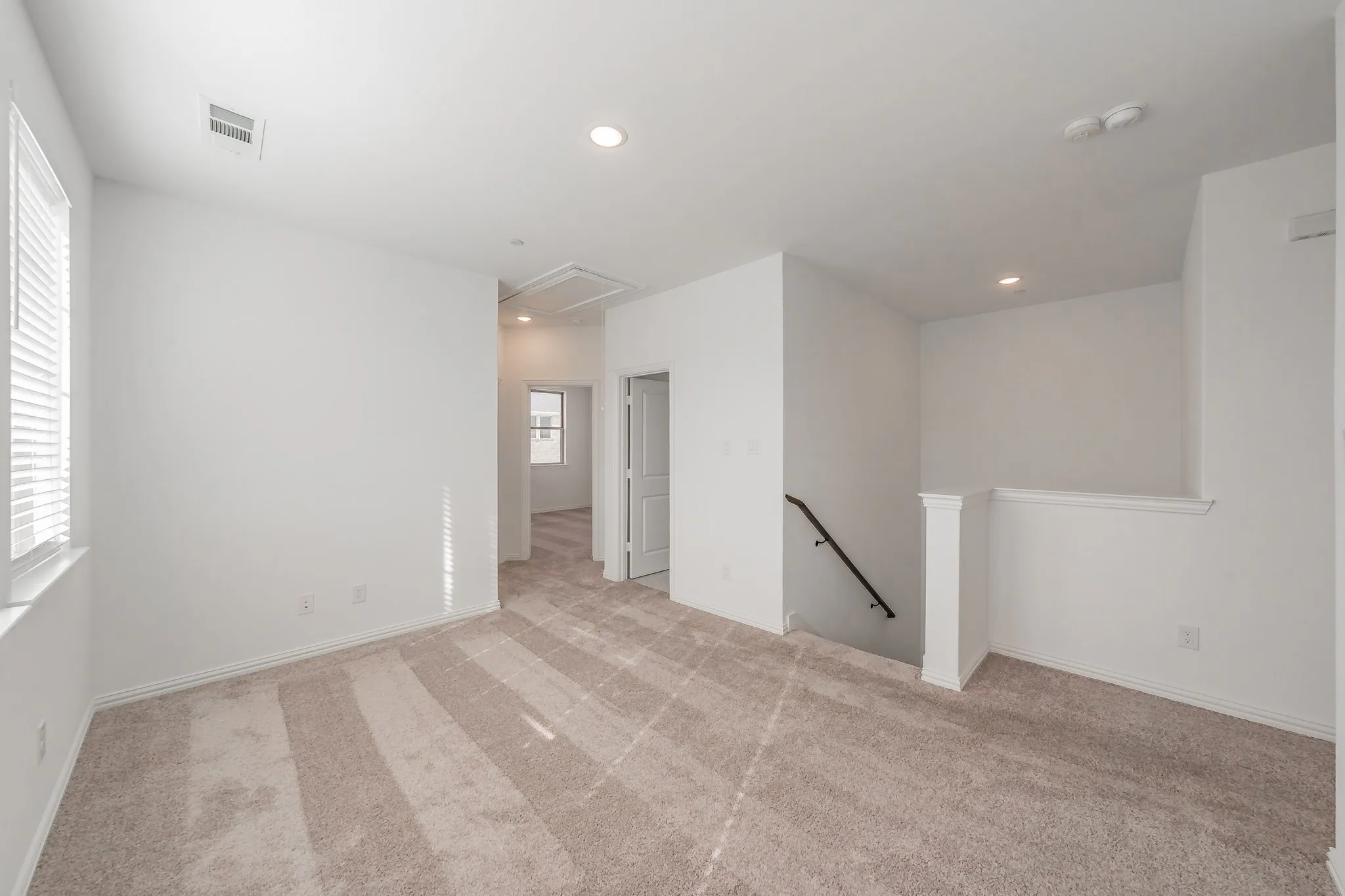 Townhouse For Sale in Denton County , 405 Matchbox Street, Argyle, Texas 76226, 3 Bedrooms, 3 Bathrooms, 2 Garage spaces, 2,044 Sqft, built in 2022, Preowned, Price $360,000, mls#21151246, Real Estate Agent in Argyle, Homes For Sale in Denton county, Homes For Sale in Argyle, Realtor in Argyle Texas, Real Estate Brokerage Independent Realty Texas, Luminita Cordes Realtor