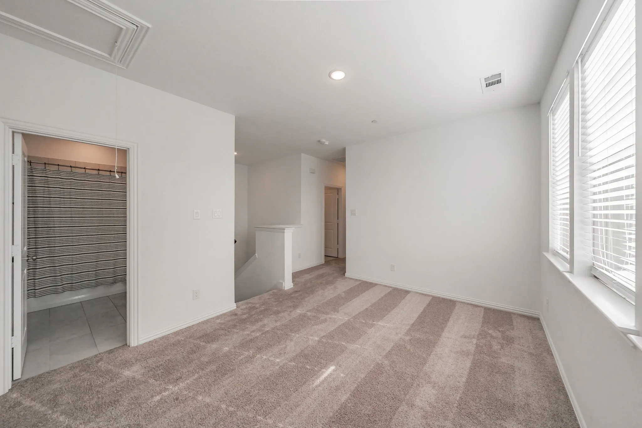 Townhouse For Sale in Denton County , 405 Matchbox Street, Argyle, Texas 76226, 3 Bedrooms, 3 Bathrooms, 2 Garage spaces, 2,044 Sqft, built in 2022, Preowned, Price $360,000, mls#21151246, Real Estate Agent in Argyle, Homes For Sale in Denton county, Homes For Sale in Argyle, Realtor in Argyle Texas, Real Estate Brokerage Independent Realty Texas, Luminita Cordes Realtor