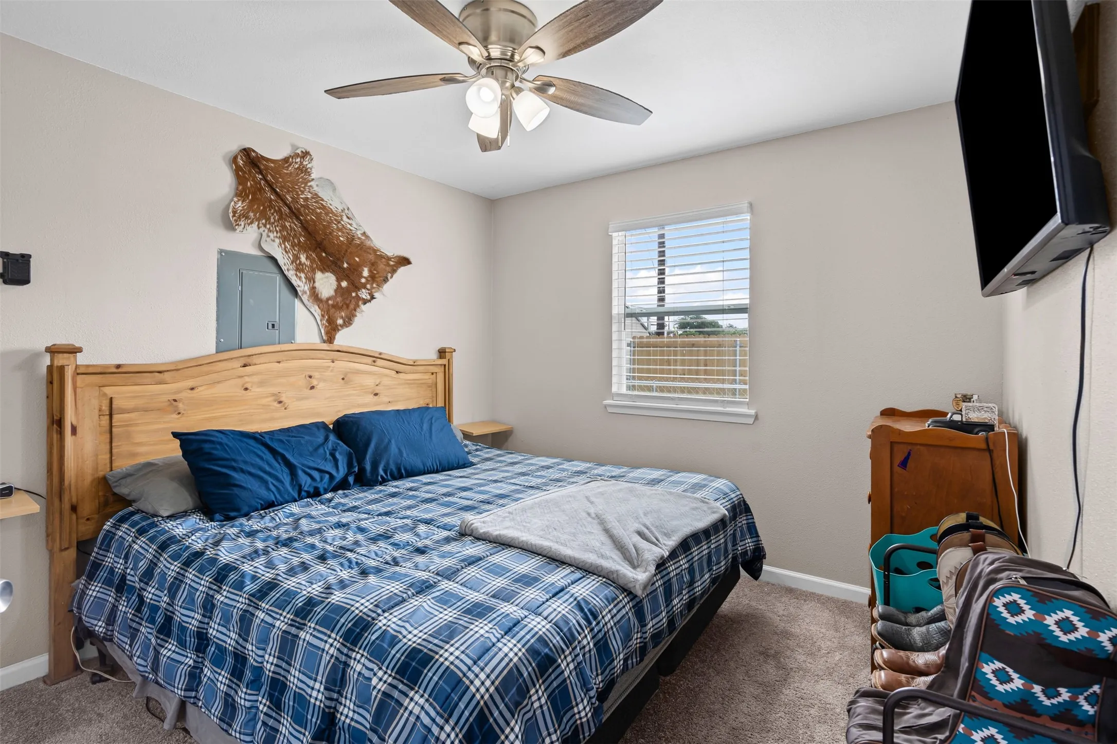 Single Family Residence For Sale in Hood County , 5413 Tin Top Highway, Granbury, Texas 76048, 3 Bedrooms, 1 Bathroom, Garage spaces, 810 Sqft, built in 2023, Preowned, Price $172,000, mls#21152696, Real Estate Agent in Granbury, Homes For Sale in Hood county, Homes For Sale in Granbury, Realtor in Granbury Texas, Real Estate Brokerage Independent Realty Texas, Luminita Cordes Realtor