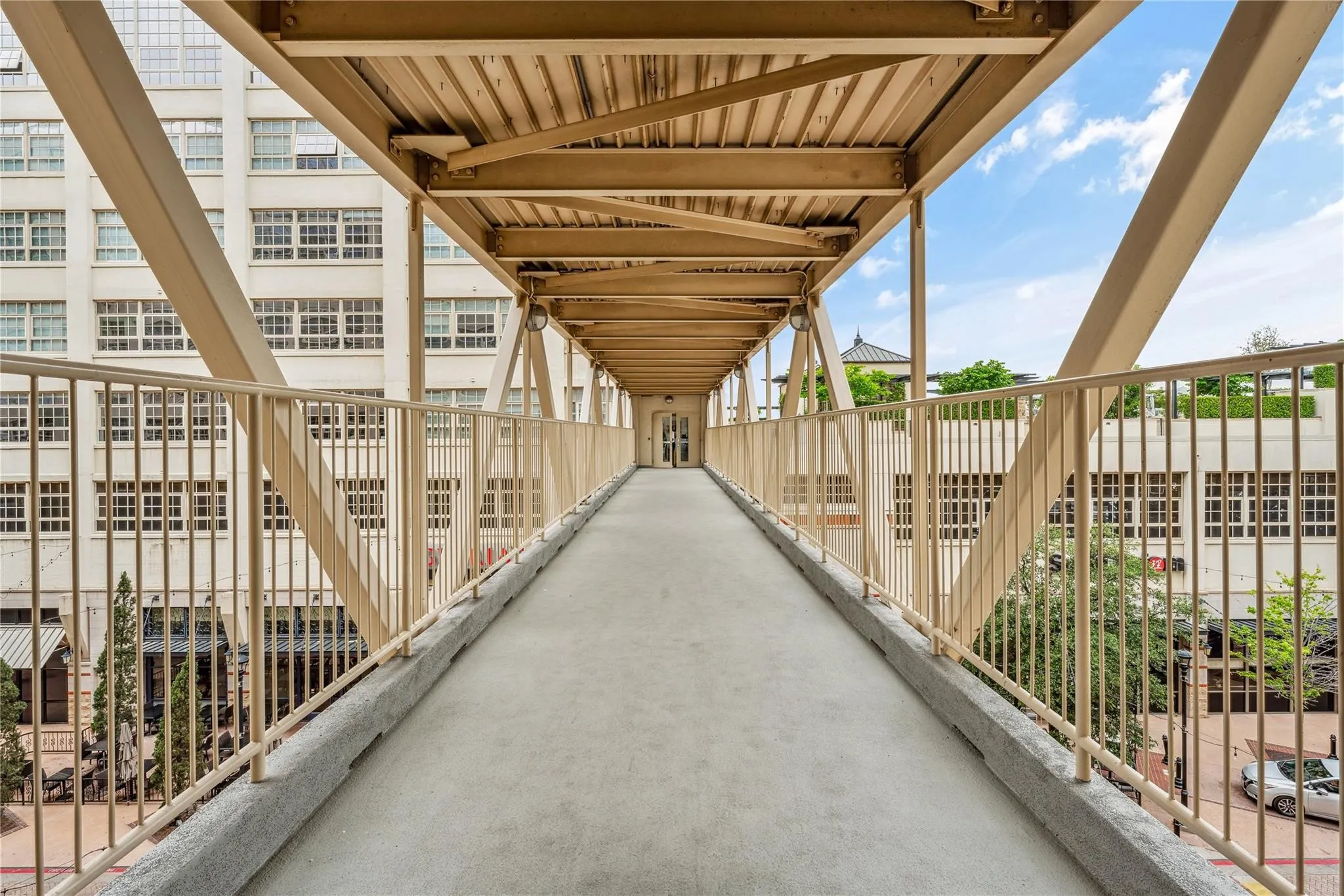 Condominium For Sale in Tarrant County , 2600 W 7th Street 1405, Fort Worth, Texas 76107, 2 Bedroom, 2 Bathroom, 2 Garage spaces, 1,263 Sqft, built in 1928, mls#21149837, Real Estate Agent in Fort Worth, Homes For Sale in Tarrant county, Homes For Sale in Fort Worth, Realtor in Fort Worth Texas, Real Estate Brokerage Independent Realty Texas, Luminita Cordes Realtor