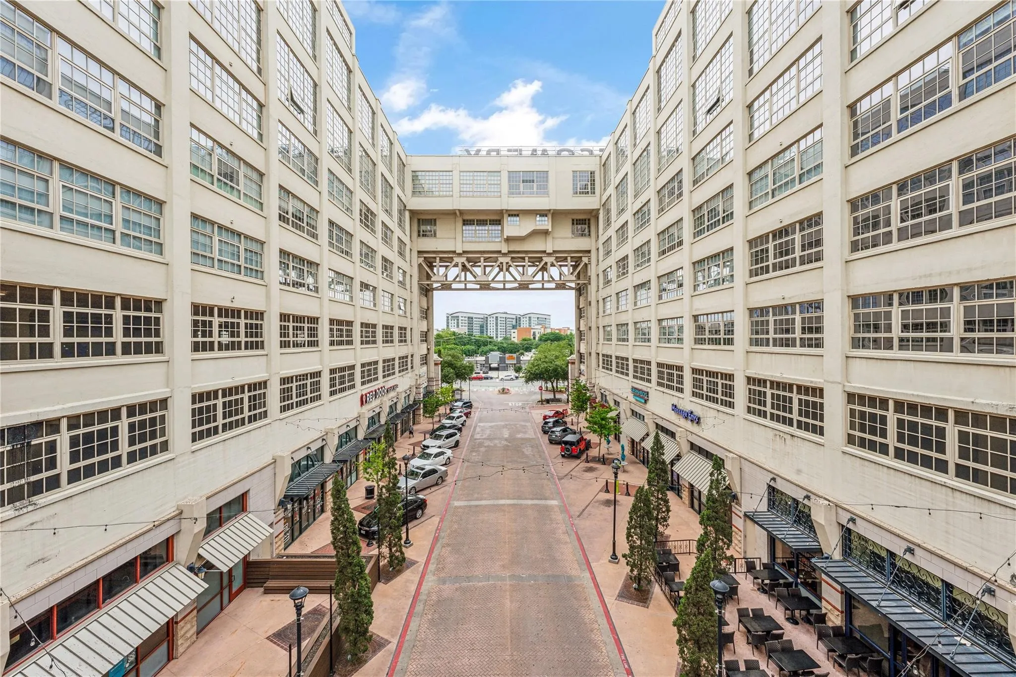 Condominium For Sale in Tarrant County , 2600 W 7th Street 1405, Fort Worth, Texas 76107, 2 Bedroom, 2 Bathroom, 2 Garage spaces, 1,263 Sqft, built in 1928, mls#21149837, Real Estate Agent in Fort Worth, Homes For Sale in Tarrant county, Homes For Sale in Fort Worth, Realtor in Fort Worth Texas, Real Estate Brokerage Independent Realty Texas, Luminita Cordes Realtor