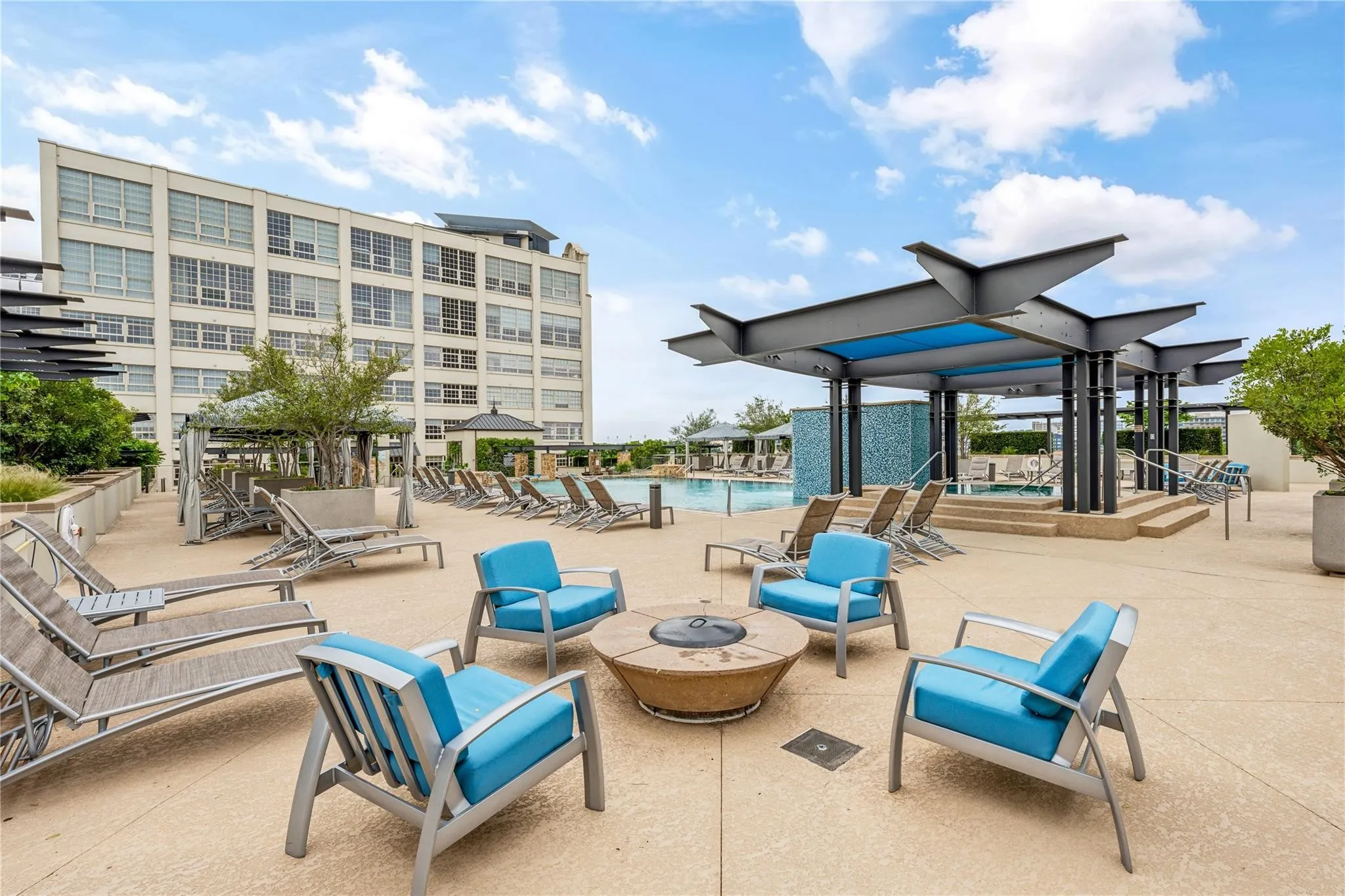 Condominium For Sale in Tarrant County , 2600 W 7th Street 1405, Fort Worth, Texas 76107, 2 Bedroom, 2 Bathroom, 2 Garage spaces, 1,263 Sqft, built in 1928, mls#21149837, Real Estate Agent in Fort Worth, Homes For Sale in Tarrant county, Homes For Sale in Fort Worth, Realtor in Fort Worth Texas, Real Estate Brokerage Independent Realty Texas, Luminita Cordes Realtor