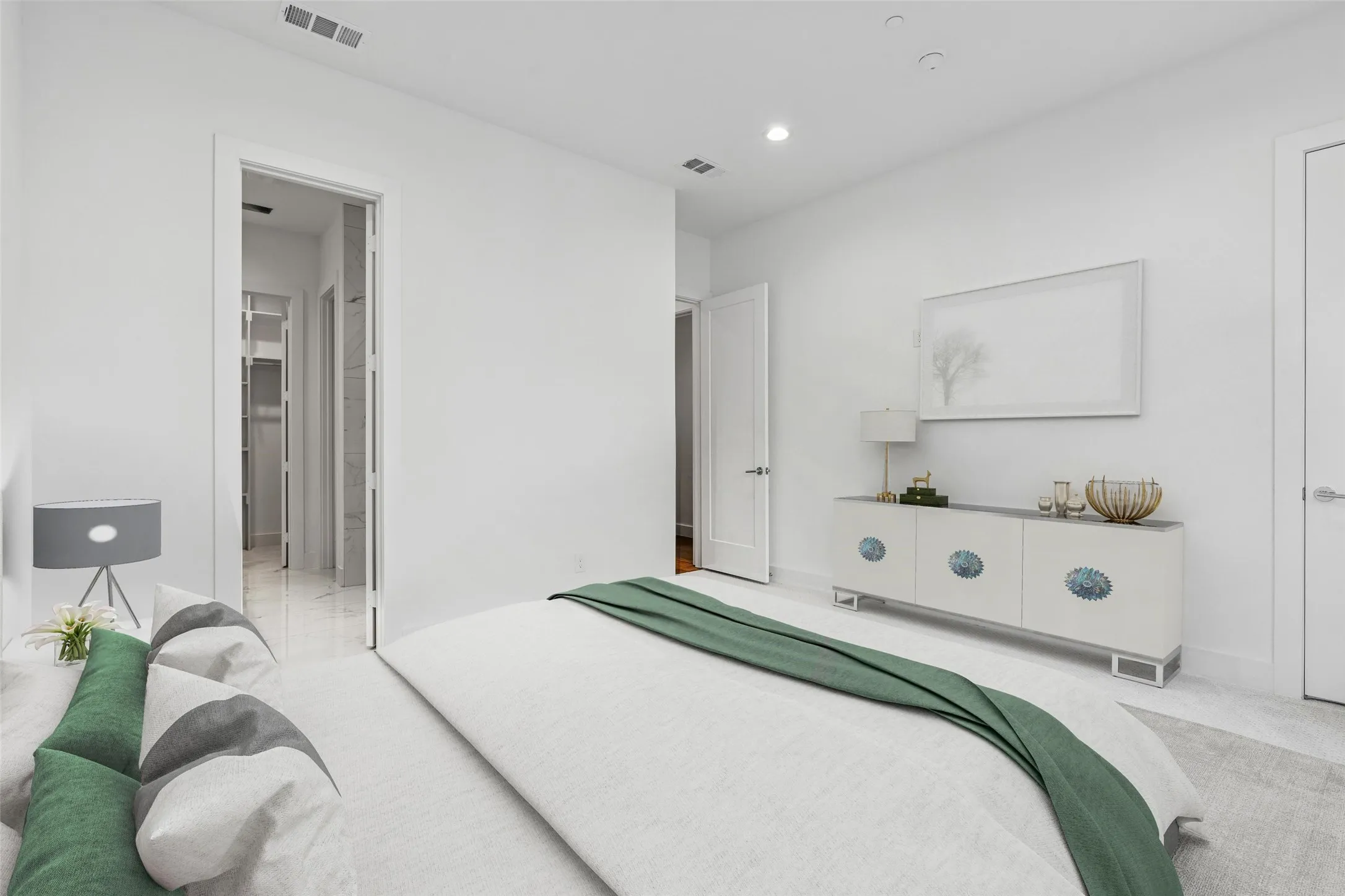 Townhouse For Sale in Dallas County , 3048 Chimes Street, Dallas, Texas 75219, 4 Bedroom, 5 Bathroom, 2 Garage spaces, 2,871 Sqft, built in 2022, New Construction - Complete, mls#21152994, Real Estate Agent in Dallas, Homes For Sale in Dallas county, Homes For Sale in Dallas, Realtor in Dallas Texas, Real Estate Brokerage Independent Realty Texas, Luminita Cordes Realtor