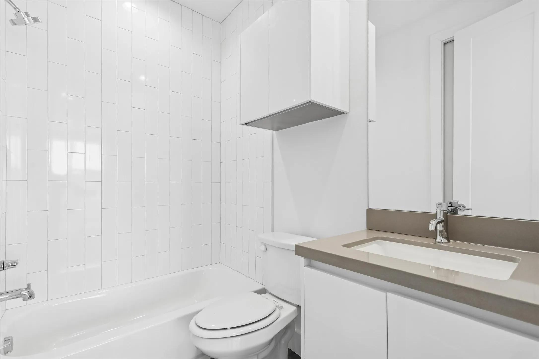 Townhouse For Sale in Dallas County , 3048 Chimes Street, Dallas, Texas 75219, 4 Bedroom, 5 Bathroom, 2 Garage spaces, 2,871 Sqft, built in 2022, New Construction - Complete, mls#21152994, Real Estate Agent in Dallas, Homes For Sale in Dallas county, Homes For Sale in Dallas, Realtor in Dallas Texas, Real Estate Brokerage Independent Realty Texas, Luminita Cordes Realtor