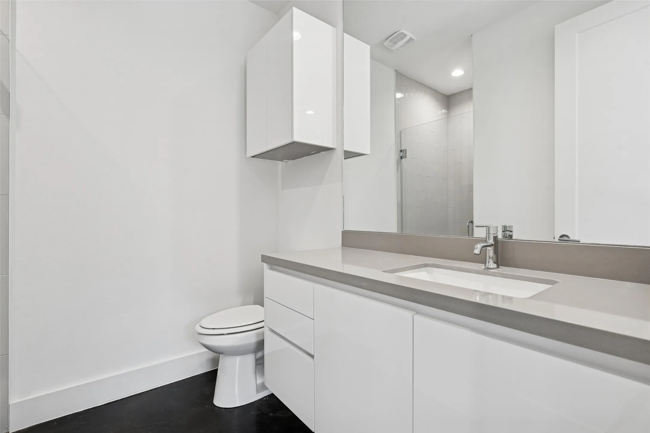 Townhouse For Sale in Dallas County , 3048 Chimes Street, Dallas, Texas 75219, 4 Bedroom, 5 Bathroom, 2 Garage spaces, 2,871 Sqft, built in 2022, New Construction - Complete, mls#21152994, Real Estate Agent in Dallas, Homes For Sale in Dallas county, Homes For Sale in Dallas, Realtor in Dallas Texas, Real Estate Brokerage Independent Realty Texas, Luminita Cordes Realtor