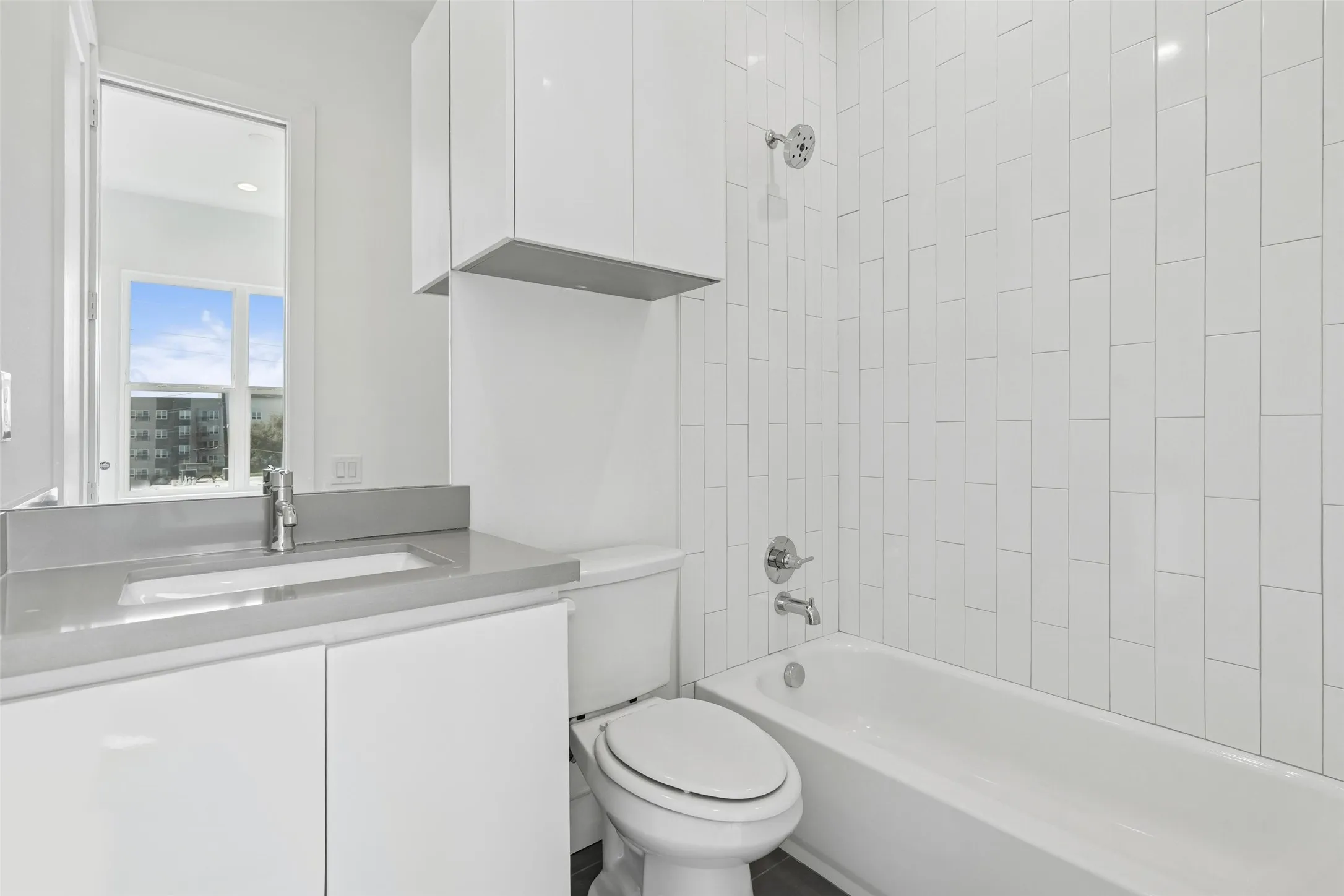 Townhouse For Sale in Dallas County , 3048 Chimes Street, Dallas, Texas 75219, 4 Bedroom, 5 Bathroom, 2 Garage spaces, 2,871 Sqft, built in 2022, New Construction - Complete, mls#21152994, Real Estate Agent in Dallas, Homes For Sale in Dallas county, Homes For Sale in Dallas, Realtor in Dallas Texas, Real Estate Brokerage Independent Realty Texas, Luminita Cordes Realtor