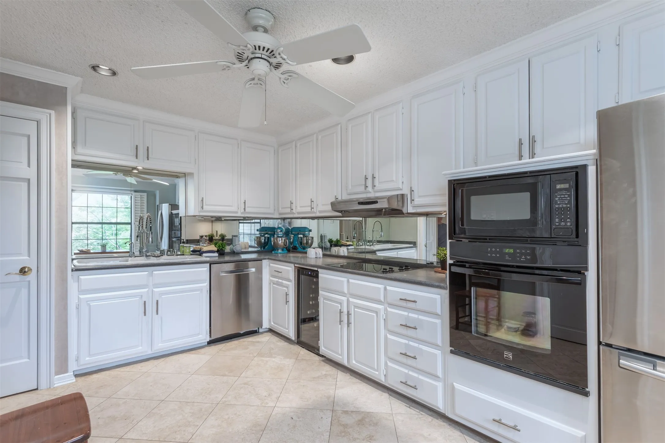 Condominium For Sale in Dallas County , 5158 Westgrove Drive, Dallas, Texas 75248, 2 Bedrooms, 2 Bathrooms, 1 Garage spaces, 1,519 Sqft, built in 1982, Preowned, Price $349,900, mls#21147435, Real Estate Agent in Dallas, Homes For Sale in Dallas county, Homes For Sale in Dallas, Realtor in Dallas Texas, Real Estate Brokerage Independent Realty Texas, Luminita Cordes Realtor