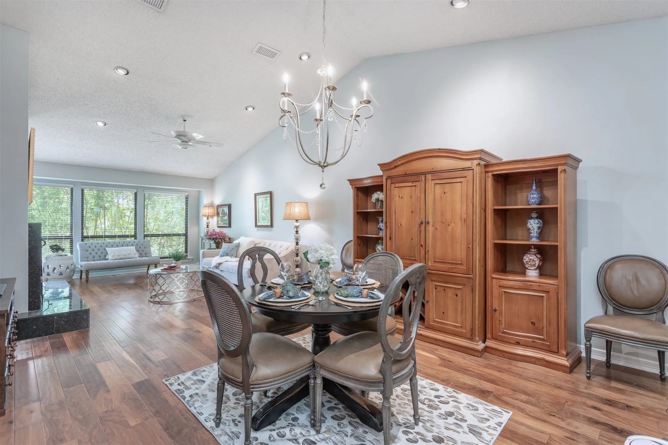 Condominium For Sale in Dallas County , 5158 Westgrove Drive, Dallas, Texas 75248, 2 Bedrooms, 2 Bathrooms, 1 Garage spaces, 1,519 Sqft, built in 1982, Preowned, Price $349,900, mls#21147435, Real Estate Agent in Dallas, Homes For Sale in Dallas county, Homes For Sale in Dallas, Realtor in Dallas Texas, Real Estate Brokerage Independent Realty Texas, Luminita Cordes Realtor