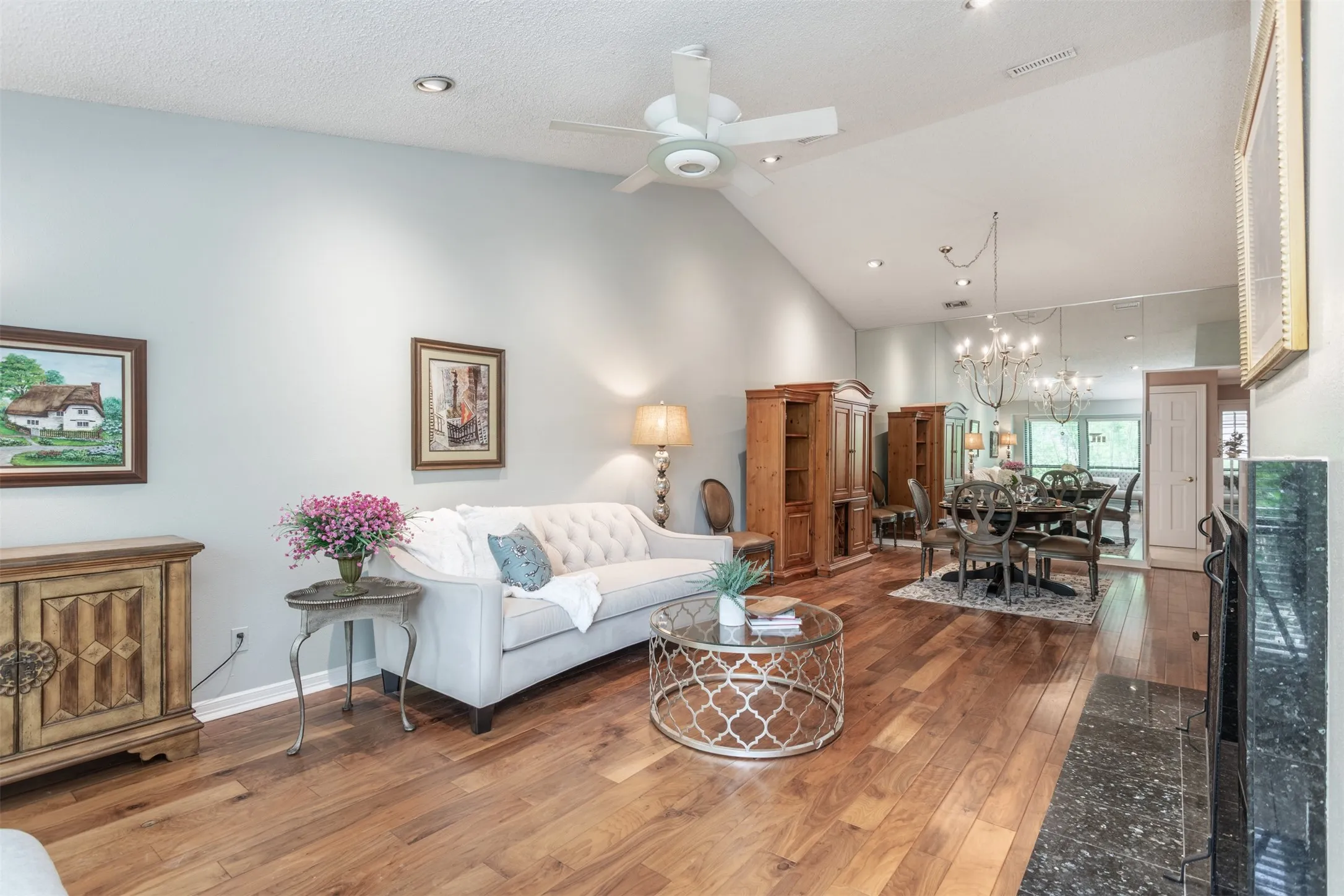 Condominium For Sale in Dallas County , 5158 Westgrove Drive, Dallas, Texas 75248, 2 Bedrooms, 2 Bathrooms, 1 Garage spaces, 1,519 Sqft, built in 1982, Preowned, Price $349,900, mls#21147435, Real Estate Agent in Dallas, Homes For Sale in Dallas county, Homes For Sale in Dallas, Realtor in Dallas Texas, Real Estate Brokerage Independent Realty Texas, Luminita Cordes Realtor
