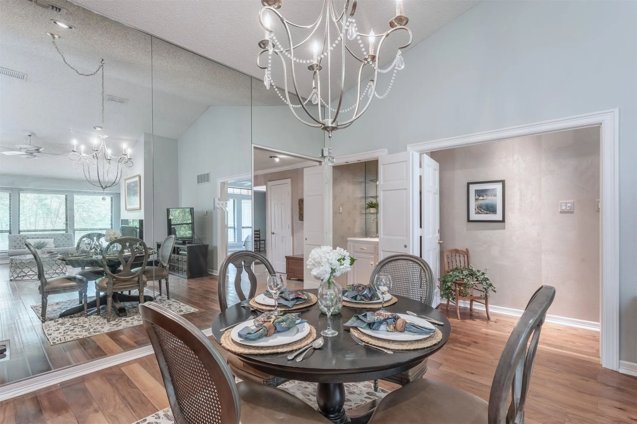 Condominium For Sale in Dallas County , 5158 Westgrove Drive, Dallas, Texas 75248, 2 Bedrooms, 2 Bathrooms, 1 Garage spaces, 1,519 Sqft, built in 1982, Preowned, Price $349,900, mls#21147435, Real Estate Agent in Dallas, Homes For Sale in Dallas county, Homes For Sale in Dallas, Realtor in Dallas Texas, Real Estate Brokerage Independent Realty Texas, Luminita Cordes Realtor