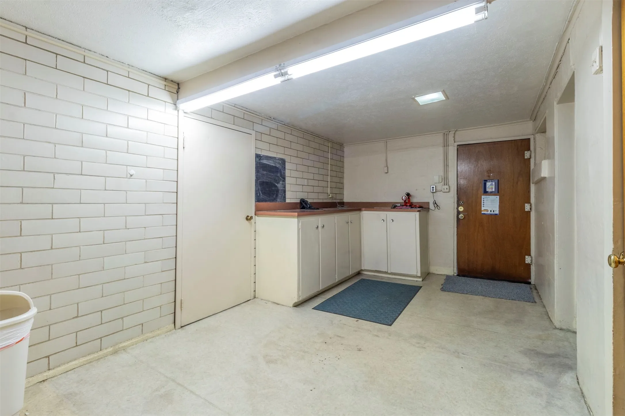 Business For Sale in Tarrant County , 1012 W Division Street, Arlington, Texas 76012, 0, 0, Garage spaces, 0 Sqft, built in 1977, Preowned, mls#21152892, Real Estate Agent in Arlington, Homes For Sale in Tarrant county, Homes For Sale in Arlington, Realtor in Arlington Texas, Real Estate Brokerage Independent Realty Texas, Luminita Cordes Realtor