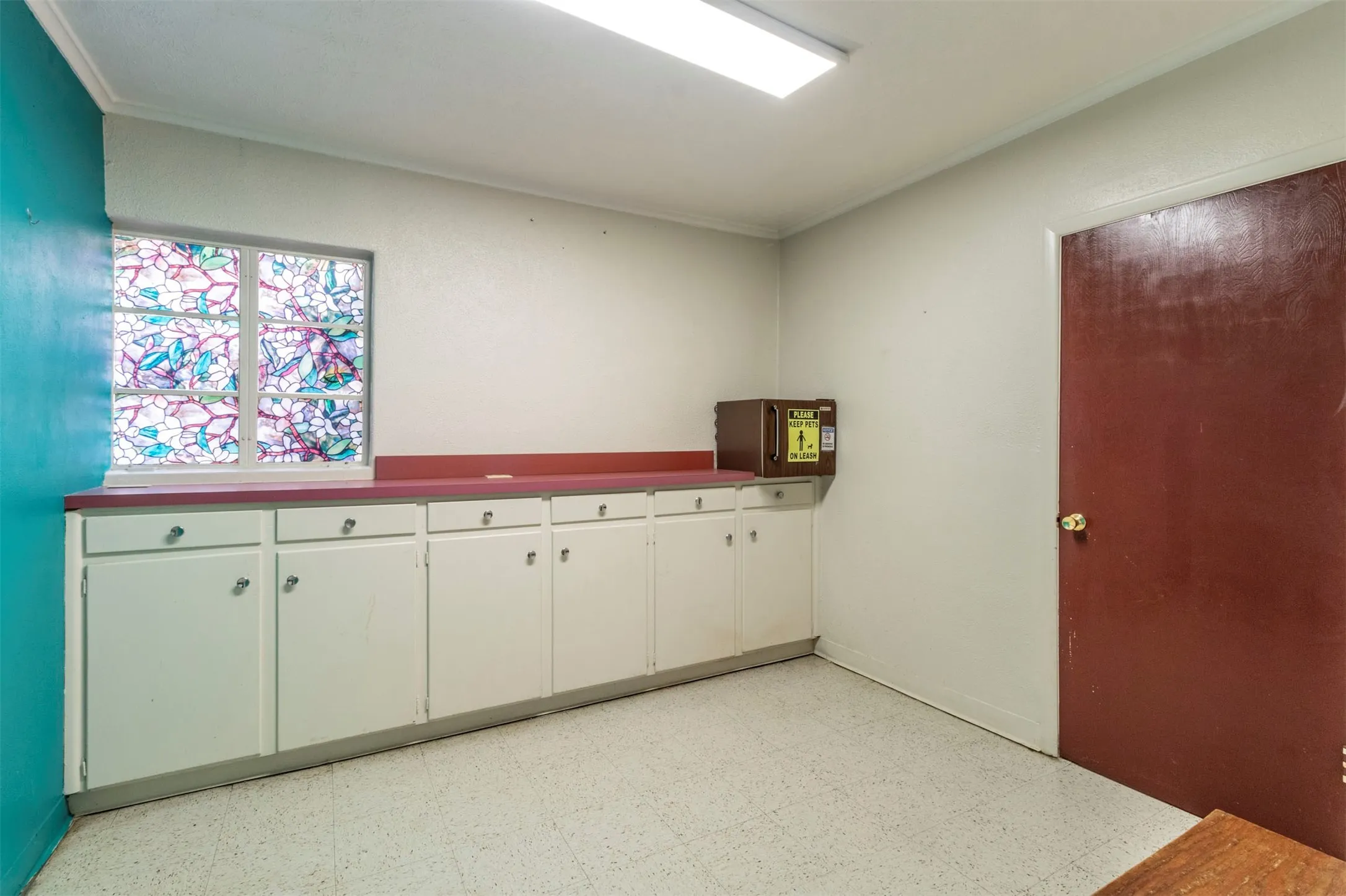 Business For Sale in Tarrant County , 1012 W Division Street, Arlington, Texas 76012, 0, 0, Garage spaces, 0 Sqft, built in 1977, Preowned, mls#21152892, Real Estate Agent in Arlington, Homes For Sale in Tarrant county, Homes For Sale in Arlington, Realtor in Arlington Texas, Real Estate Brokerage Independent Realty Texas, Luminita Cordes Realtor