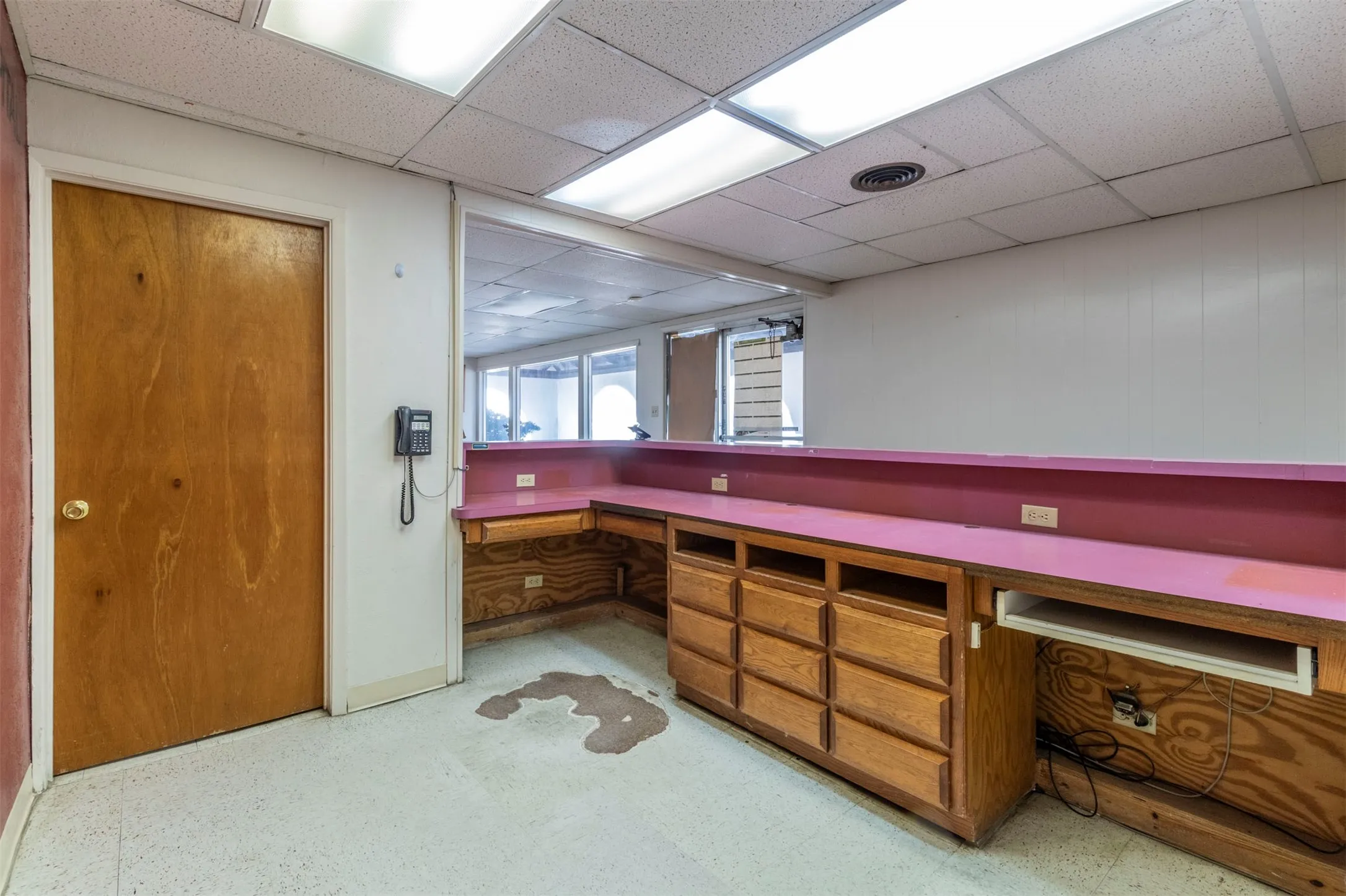 Business For Sale in Tarrant County , 1012 W Division Street, Arlington, Texas 76012, 0, 0, Garage spaces, 0 Sqft, built in 1977, Preowned, mls#21152892, Real Estate Agent in Arlington, Homes For Sale in Tarrant county, Homes For Sale in Arlington, Realtor in Arlington Texas, Real Estate Brokerage Independent Realty Texas, Luminita Cordes Realtor