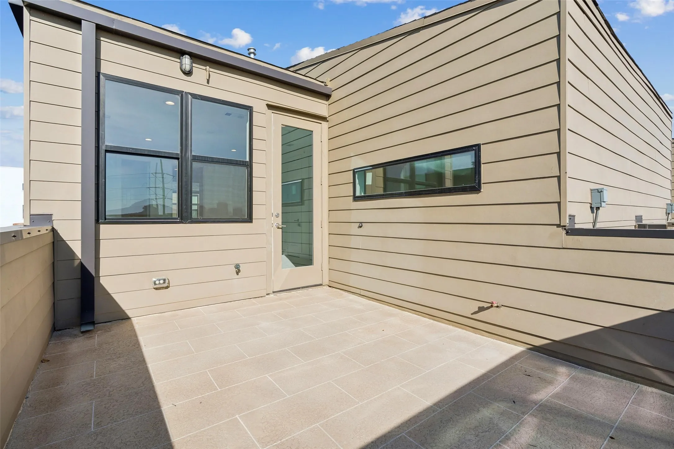 Townhouse For Sale in Dallas County , 3032 Chimes Street, Dallas, Texas 75219, 4 Bedroom, 5 Bathroom, 2 Garage spaces, 2,871 Sqft, built in 2022, New Construction - Complete, mls#21153165, Real Estate Agent in Dallas, Homes For Sale in Dallas county, Homes For Sale in Dallas, Realtor in Dallas Texas, Real Estate Brokerage Independent Realty Texas, Luminita Cordes Realtor