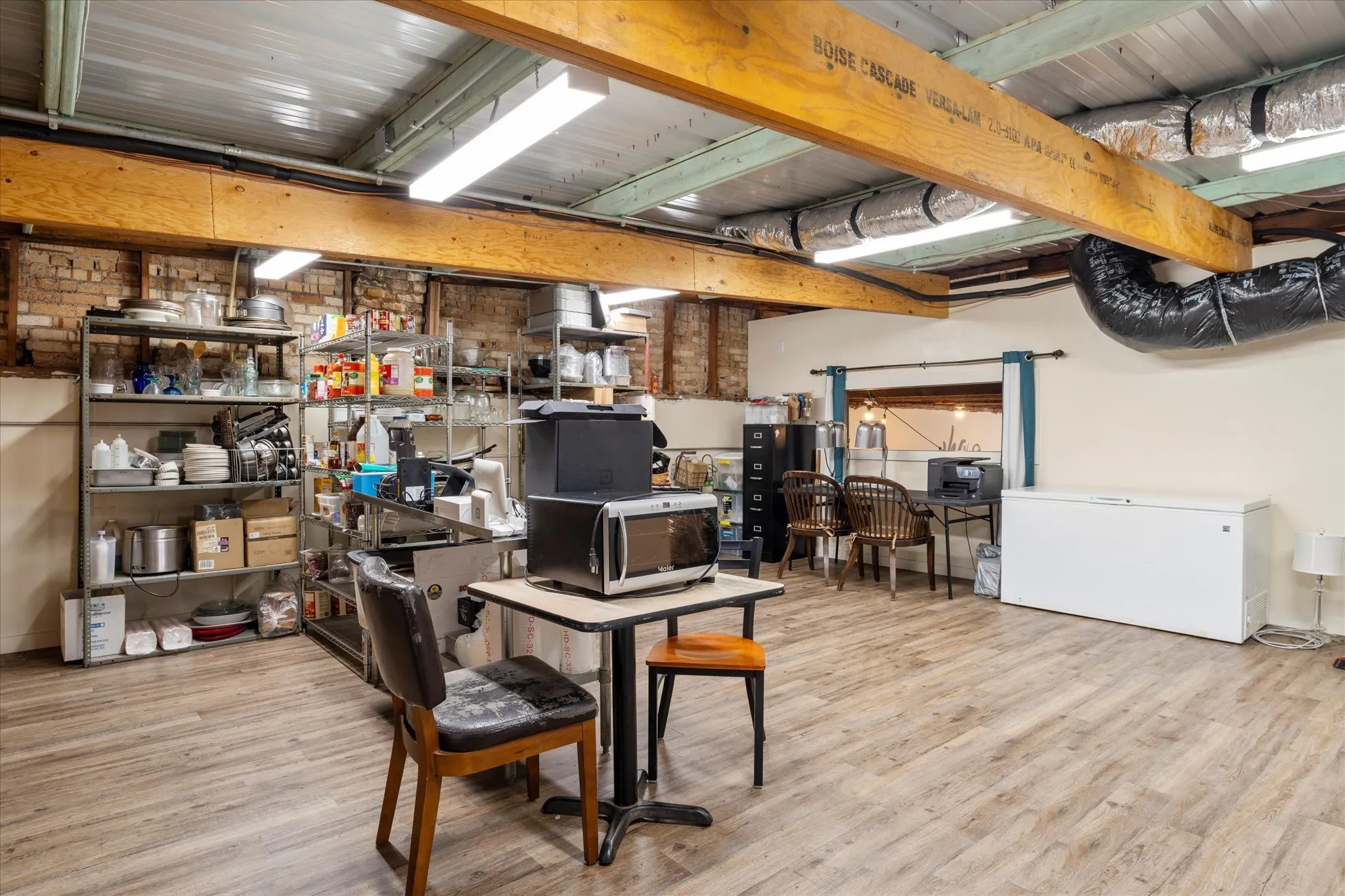 Retail For Sale in Henderson County , 213 S Terry Street, Malakoff, Texas 75148, 0, 0, Garage spaces, 0 Sqft, built in 1950, Preowned, Price $269,000, mls#21153197, Real Estate Agent in Malakoff, Homes For Sale in Henderson county, Homes For Sale in Malakoff, Realtor in Malakoff Texas, Real Estate Brokerage Independent Realty Texas, Luminita Cordes Realtor