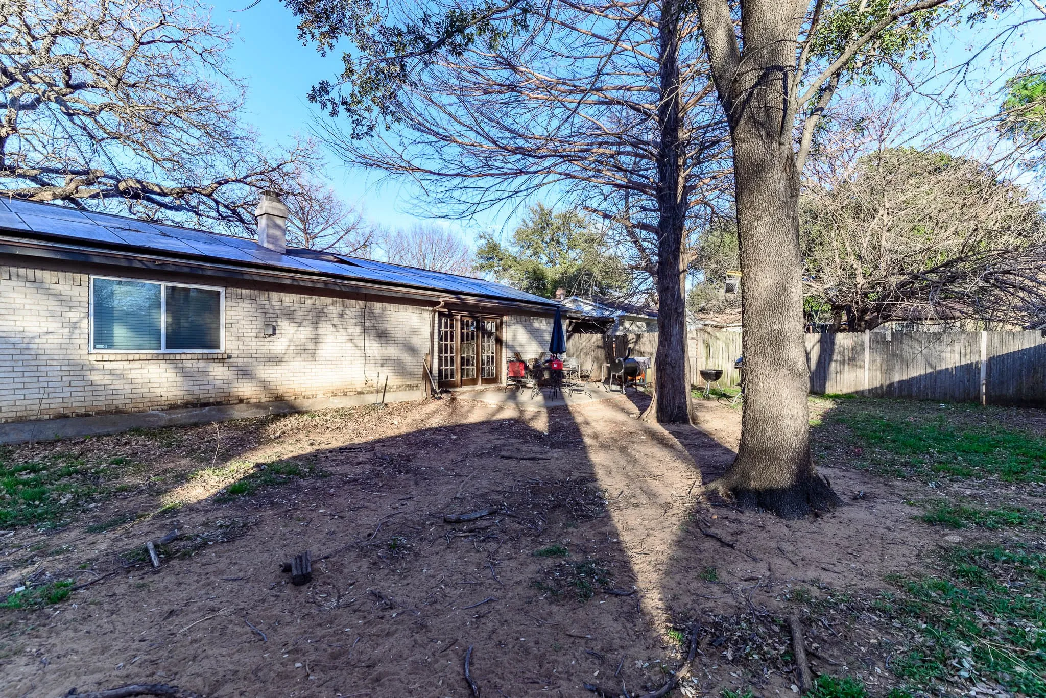 Single Family Residence For Sale in Tarrant County , 2108 Warwick Drive, Arlington, Texas 76015, 3 Bedroom, 2 Bathroom, 1 Garage spaces, 1,592 Sqft, built in 1973, Preowned, mls#21140916, Real Estate Agent in Arlington, Homes For Sale in Tarrant county, Homes For Sale in Arlington, Realtor in Arlington Texas, Real Estate Brokerage Independent Realty Texas, Luminita Cordes Realtor