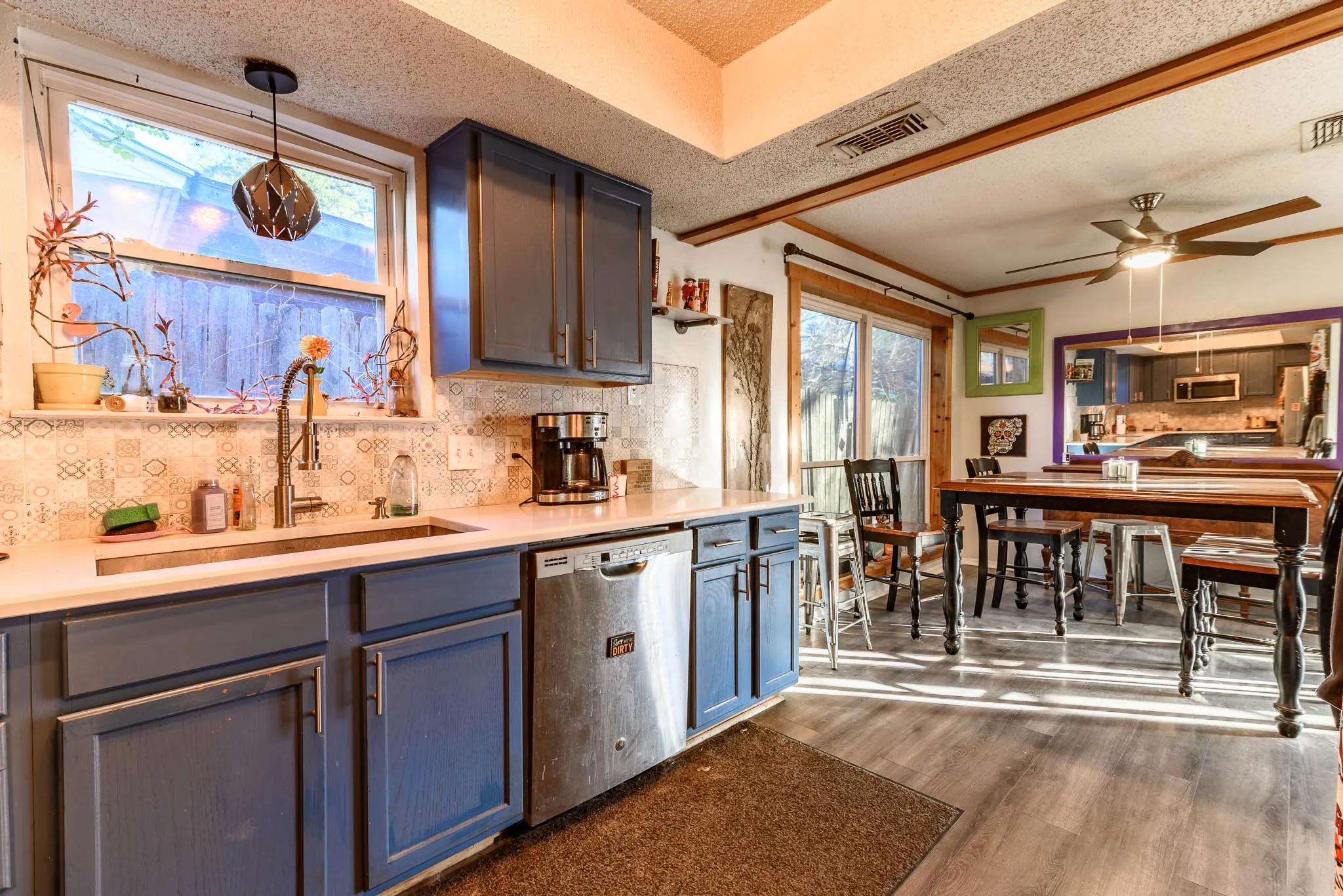 Single Family Residence For Sale in Tarrant County , 2108 Warwick Drive, Arlington, Texas 76015, 3 Bedroom, 2 Bathroom, 1 Garage spaces, 1,592 Sqft, built in 1973, Preowned, mls#21140916, Real Estate Agent in Arlington, Homes For Sale in Tarrant county, Homes For Sale in Arlington, Realtor in Arlington Texas, Real Estate Brokerage Independent Realty Texas, Luminita Cordes Realtor
