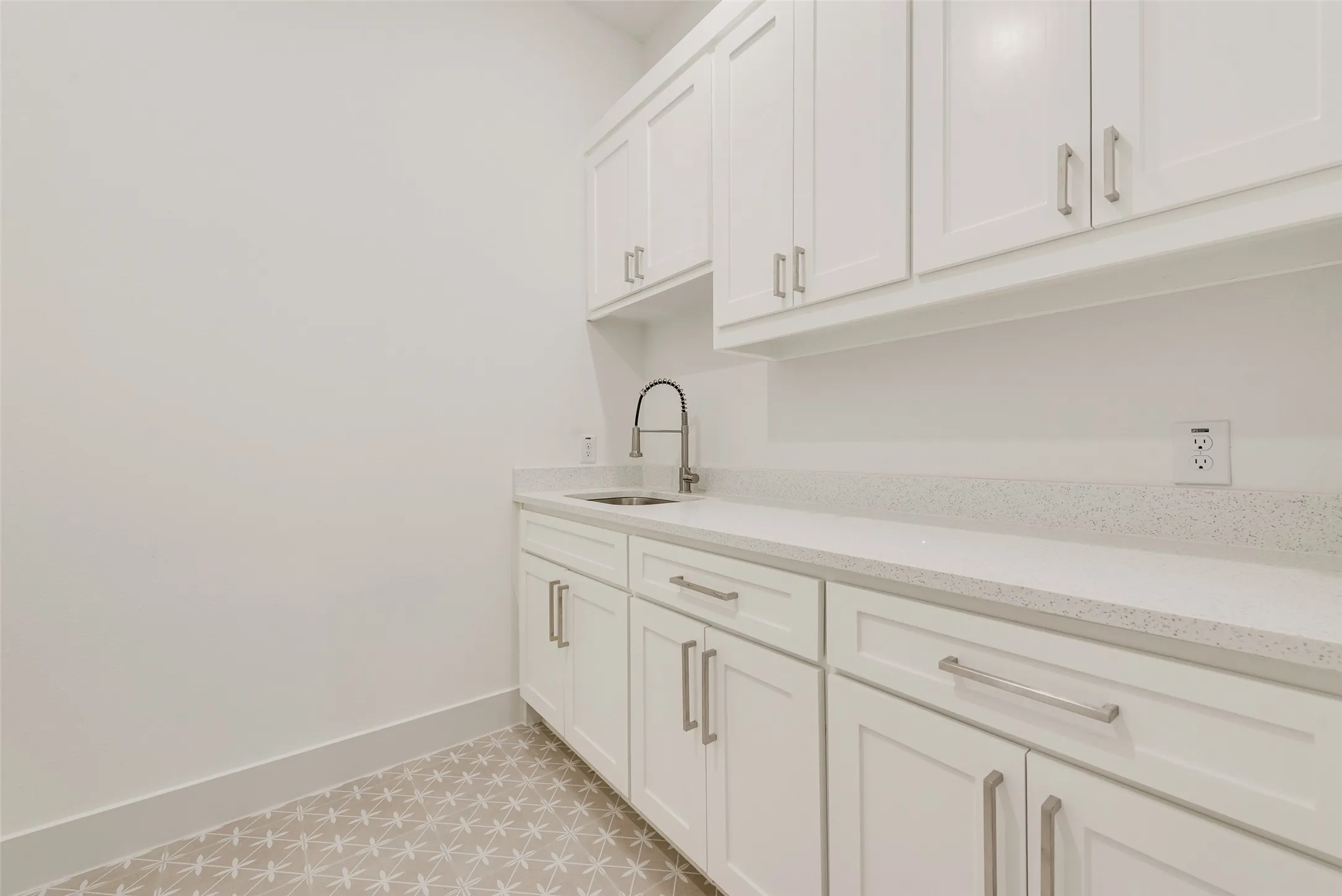 Single Family Residence For Sale in Dallas County , 539 W Laureland Road, Dallas, Texas 75232, 4 Bedroom, 4 Bathroom, 2 Garage spaces, 2,714 Sqft, built in 2026, New Construction - Complete, mls#21152615, Real Estate Agent in Dallas, Homes For Sale in Dallas county, Homes For Sale in Dallas, Realtor in Dallas Texas, Real Estate Brokerage Independent Realty Texas, Luminita Cordes Realtor