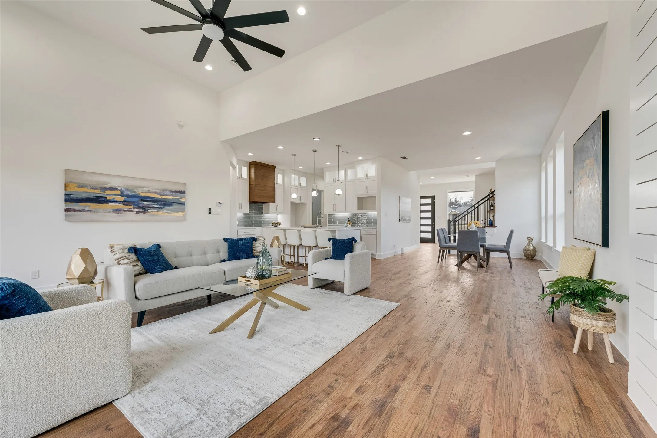Single Family Residence For Sale in Dallas County , 539 W Laureland Road, Dallas, Texas 75232, 4 Bedroom, 4 Bathroom, 2 Garage spaces, 2,714 Sqft, built in 2026, New Construction - Complete, mls#21152615, Real Estate Agent in Dallas, Homes For Sale in Dallas county, Homes For Sale in Dallas, Realtor in Dallas Texas, Real Estate Brokerage Independent Realty Texas, Luminita Cordes Realtor