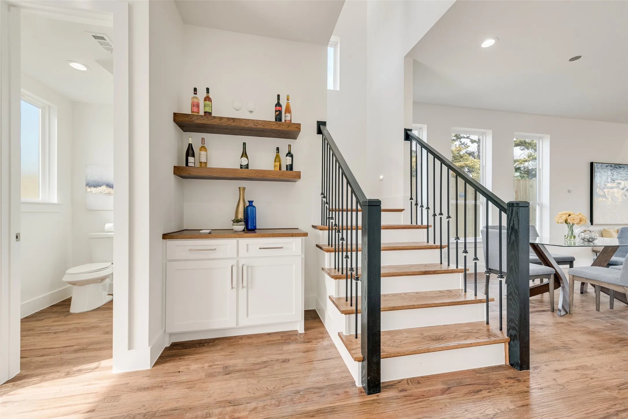 Single Family Residence For Sale in Dallas County , 539 W Laureland Road, Dallas, Texas 75232, 4 Bedroom, 4 Bathroom, 2 Garage spaces, 2,714 Sqft, built in 2026, New Construction - Complete, mls#21152615, Real Estate Agent in Dallas, Homes For Sale in Dallas county, Homes For Sale in Dallas, Realtor in Dallas Texas, Real Estate Brokerage Independent Realty Texas, Luminita Cordes Realtor