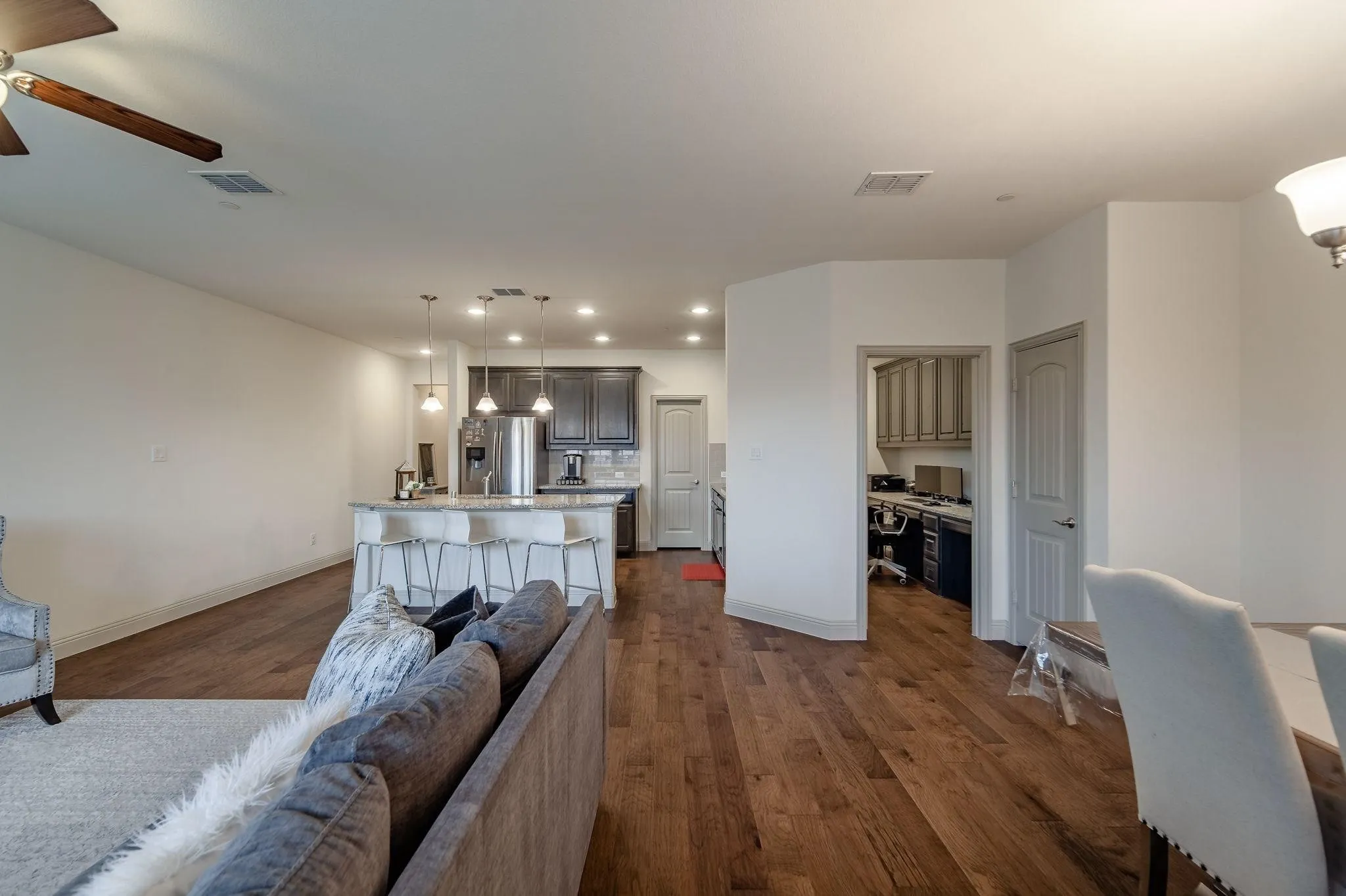 Townhouse For Sale in Collin County , 1224 Wiltshire Drive, Allen, Texas 75013, 3 Bedroom, 3 Bathroom, 2 Garage spaces, 2,262 Sqft, built in 2017, Preowned, mls#21153381, Real Estate Agent in Allen, Homes For Sale in Collin county, Homes For Sale in Allen, Realtor in Allen Texas, Real Estate Brokerage Independent Realty Texas, Luminita Cordes Realtor