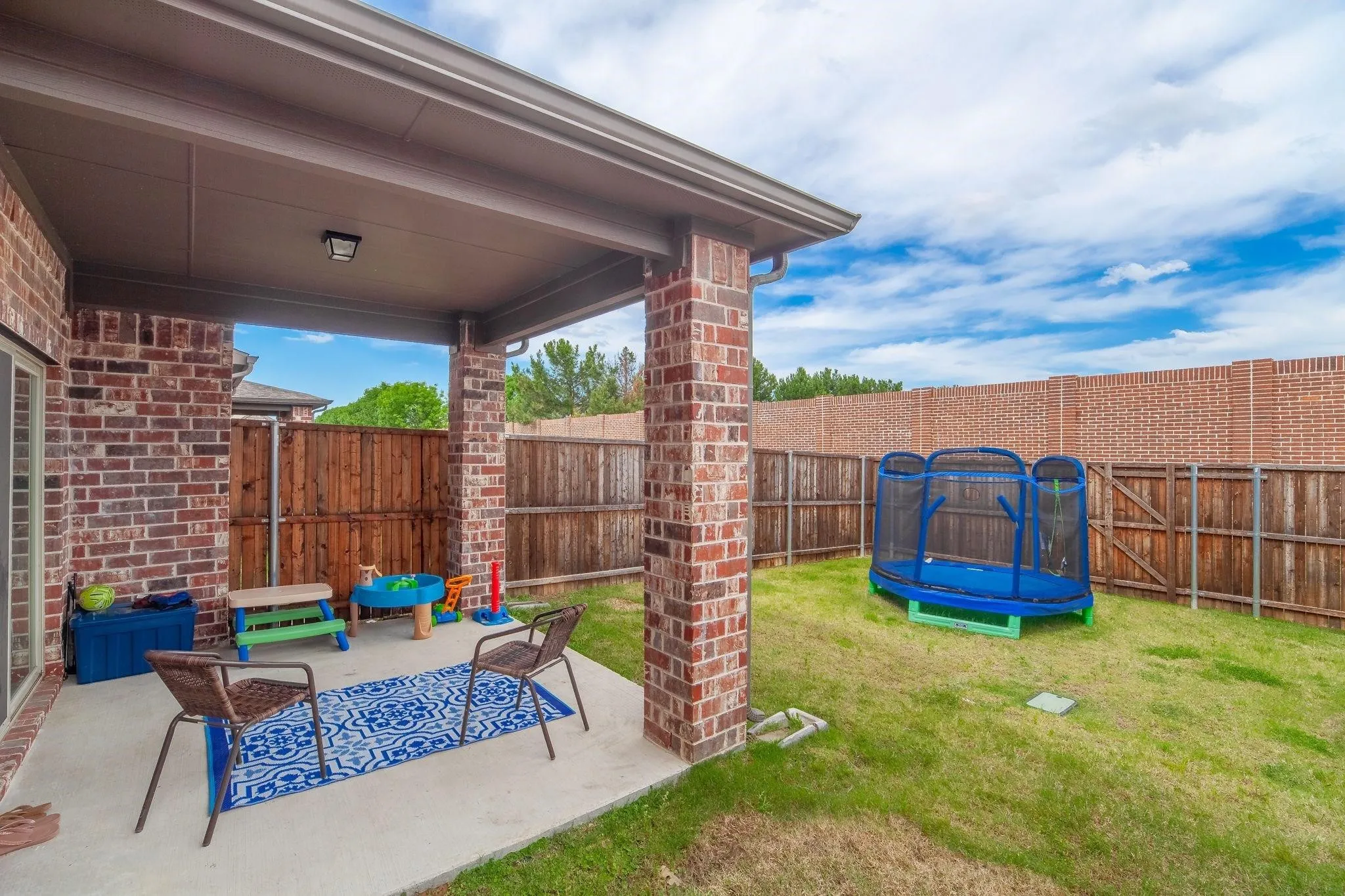 Townhouse For Sale in Collin County , 1224 Wiltshire Drive, Allen, Texas 75013, 3 Bedroom, 3 Bathroom, 2 Garage spaces, 2,262 Sqft, built in 2017, Preowned, mls#21153381, Real Estate Agent in Allen, Homes For Sale in Collin county, Homes For Sale in Allen, Realtor in Allen Texas, Real Estate Brokerage Independent Realty Texas, Luminita Cordes Realtor
