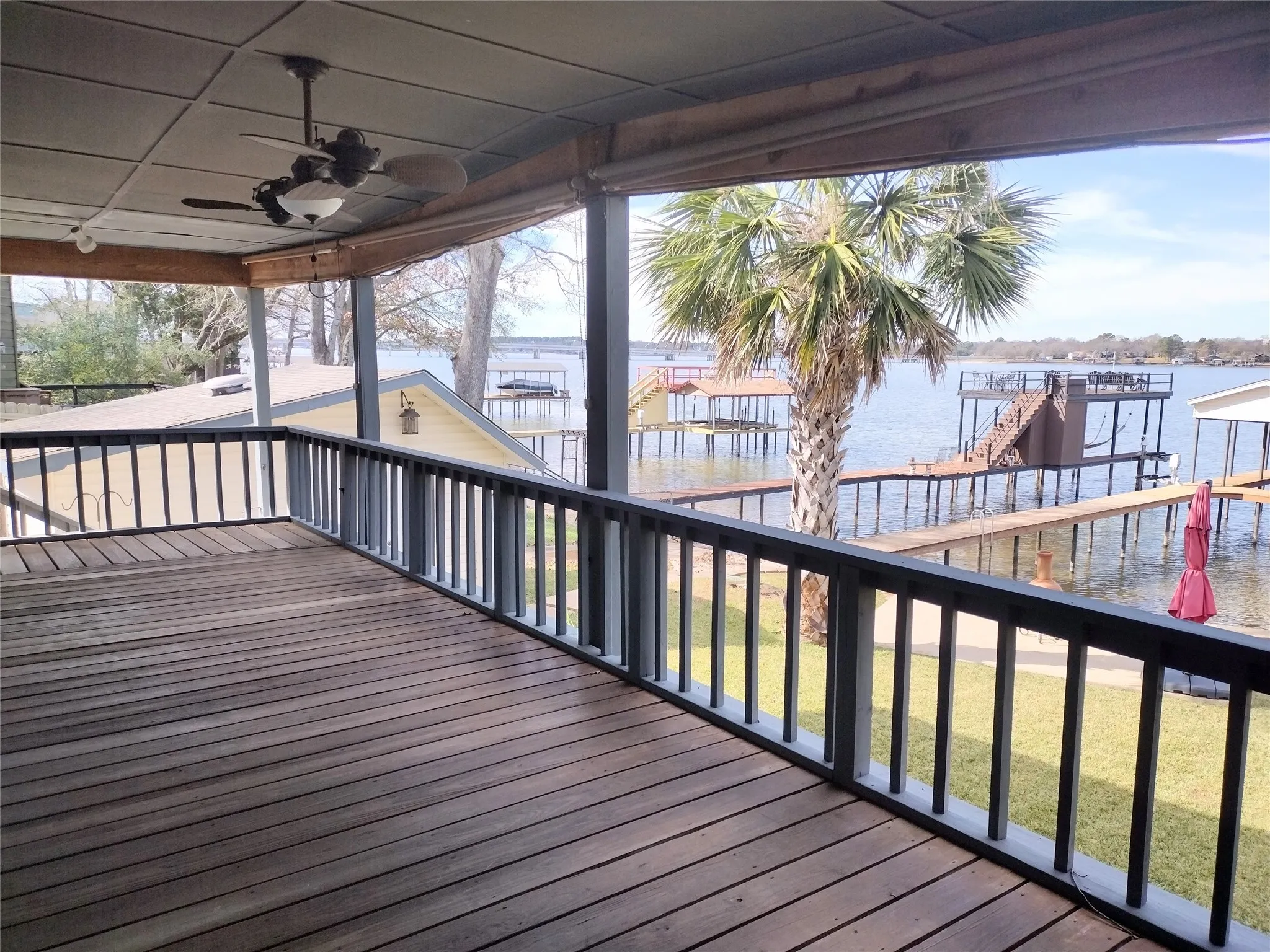 10' x 30' Porch with expansive water views