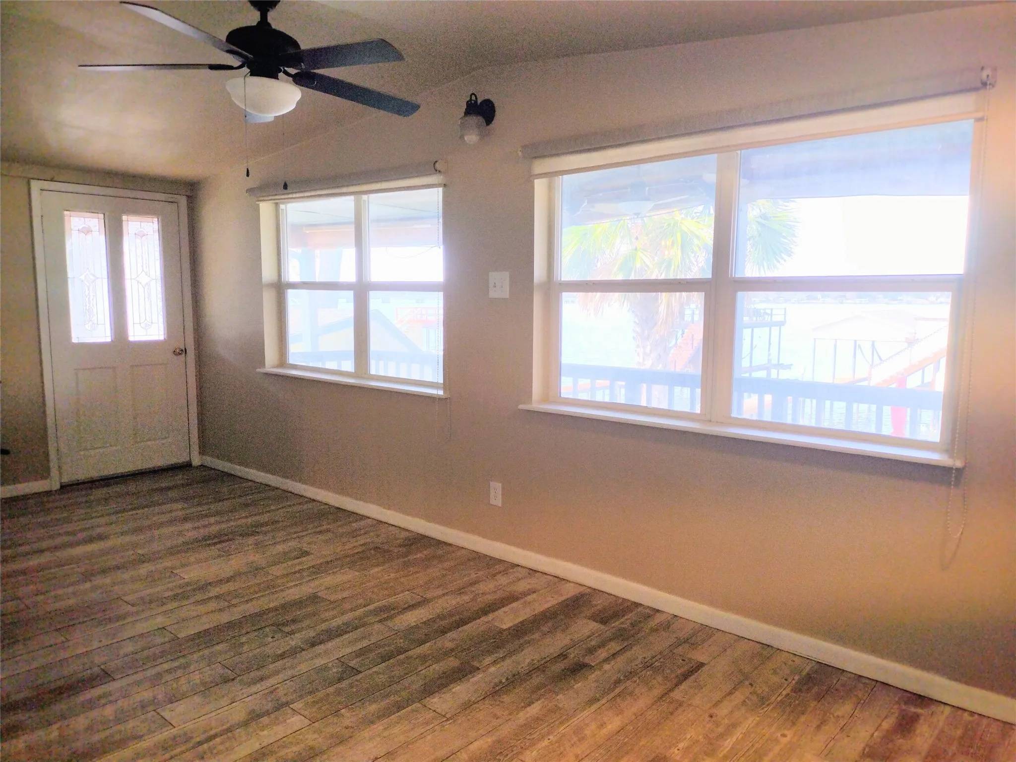 Single Family Residence For Sale in Henderson County , 201 N Oak Acres Drive N, Malakoff, Texas 75148, 3 Bedroom, 4 Bathroom, Garage spaces, 1,996 Sqft, built in 1979, Price $675,000, mls#21152330, Real Estate Agent in Malakoff, Homes For Sale in Henderson county, Homes For Sale in Malakoff, Realtor in Malakoff Texas, Real Estate Brokerage Independent Realty Texas, Luminita Cordes Realtor