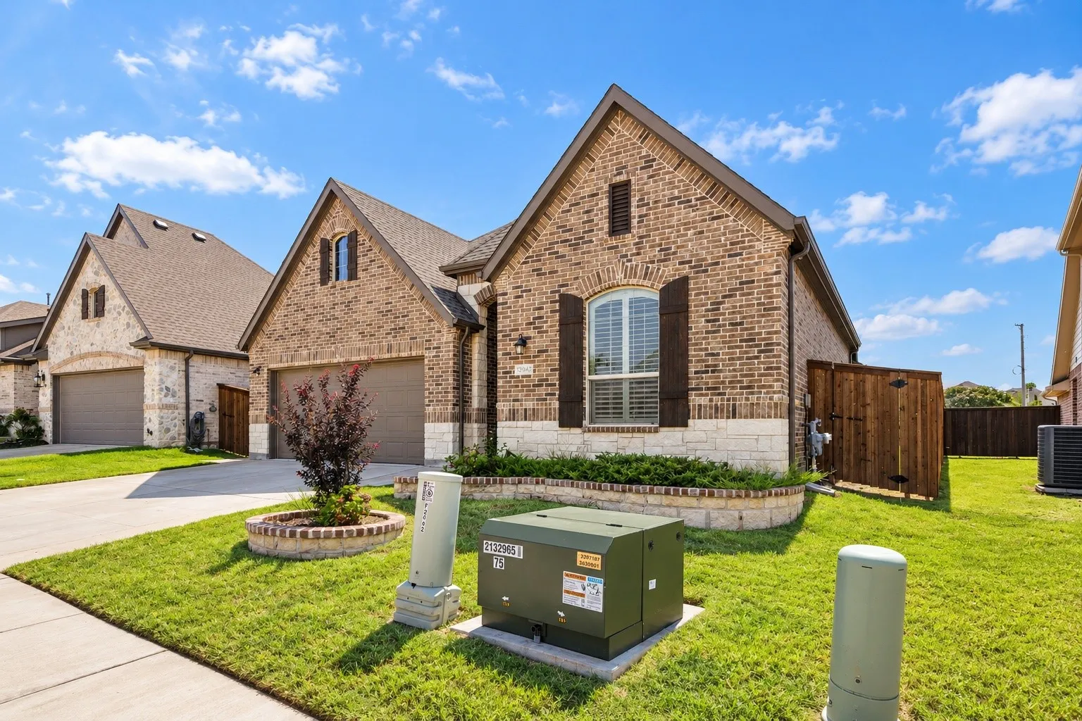 Single Family Residence For Sale in Rockwall County , 2042 Clear Water Way, Royse City, Texas 75189, 4 Bedroom, 2 Bathroom, 2 Garage spaces, 2,039 Sqft, built in 2022, Preowned, mls#21153725, Real Estate Agent in Royse City, Homes For Sale in Rockwall county, Homes For Sale in Royse City, Realtor in Royse City Texas, Real Estate Brokerage Independent Realty Texas, Luminita Cordes Realtor