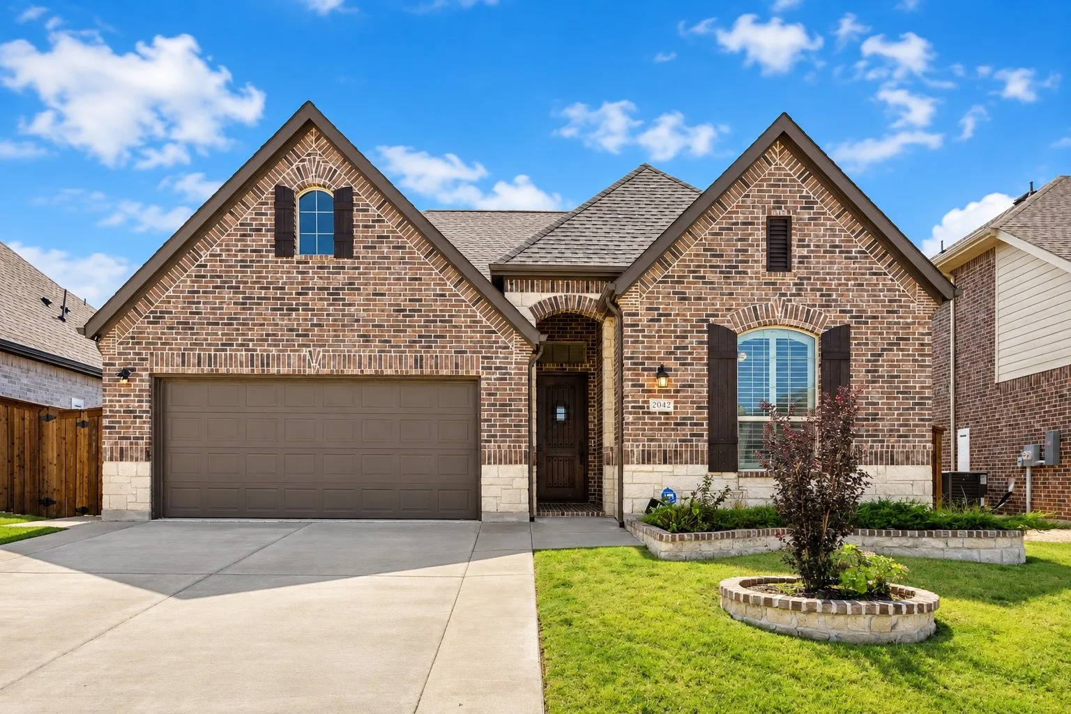 Single Family Residence For Sale in Rockwall County , 2042 Clear Water Way, Royse City, Texas 75189, 4 Bedroom, 2 Bathroom, 2 Garage spaces, 2,039 Sqft, built in 2022, Preowned, mls#21153725, Real Estate Agent in Royse City, Homes For Sale in Rockwall county, Homes For Sale in Royse City, Realtor in Royse City Texas, Real Estate Brokerage Independent Realty Texas, Luminita Cordes Realtor