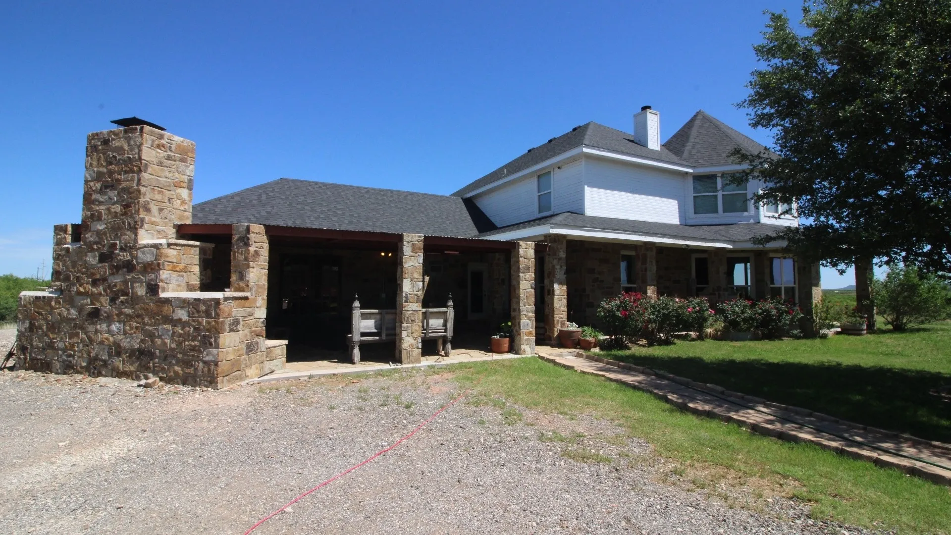 Farm For Sale in Taylor County , 525 County Road 310, Abilene, Texas 79606, 4 Bedroom, 3 Bathroom, Garage spaces, 4,300 Sqft, built in 2009, mls#21152952, Real Estate Agent in Abilene, Homes For Sale in Taylor county, Homes For Sale in Abilene, Realtor in Abilene Texas, Real Estate Brokerage Independent Realty Texas, Luminita Cordes Realtor