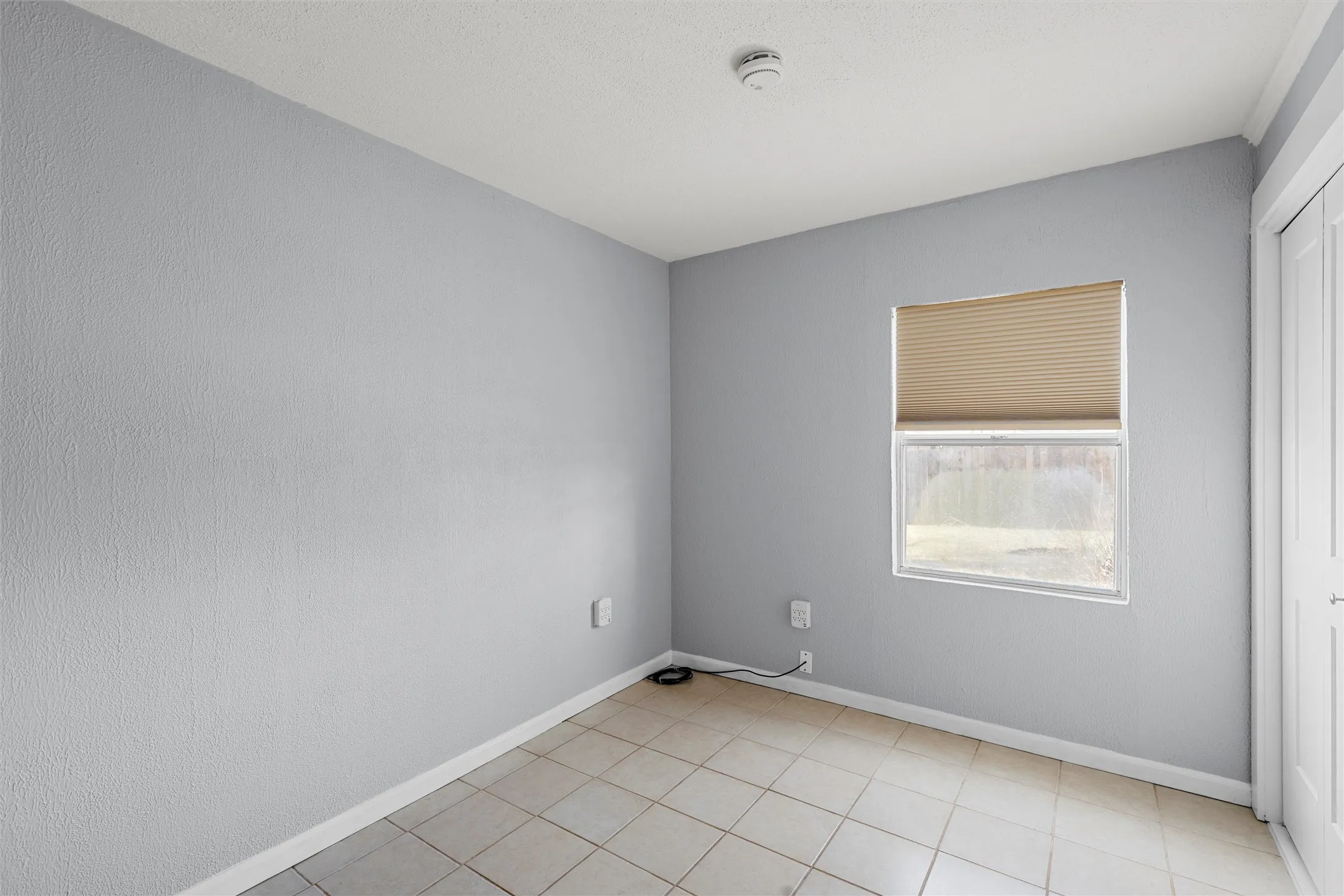 Single Family Residence For Sale in Mc Lennan County , 398 Bluebonnett Lane, Lorena, Texas 76655, 4 Bedroom, 2 Bathroom, 1 Garage spaces, 2,340 Sqft, built in 1981, mls#21153850, Real Estate Agent in Lorena, Homes For Sale in Mc Lennan county, Homes For Sale in Lorena, Realtor in Lorena Texas, Real Estate Brokerage Independent Realty Texas, Luminita Cordes Realtor