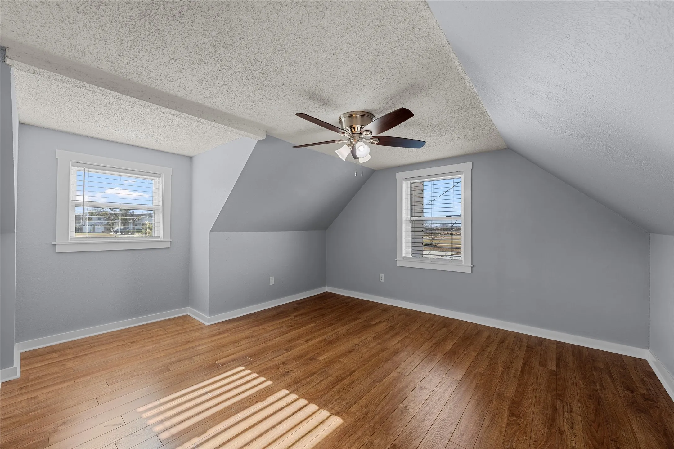 Single Family Residence For Sale in Mc Lennan County , 398 Bluebonnett Lane, Lorena, Texas 76655, 4 Bedroom, 2 Bathroom, 1 Garage spaces, 2,340 Sqft, built in 1981, mls#21153850, Real Estate Agent in Lorena, Homes For Sale in Mc Lennan county, Homes For Sale in Lorena, Realtor in Lorena Texas, Real Estate Brokerage Independent Realty Texas, Luminita Cordes Realtor