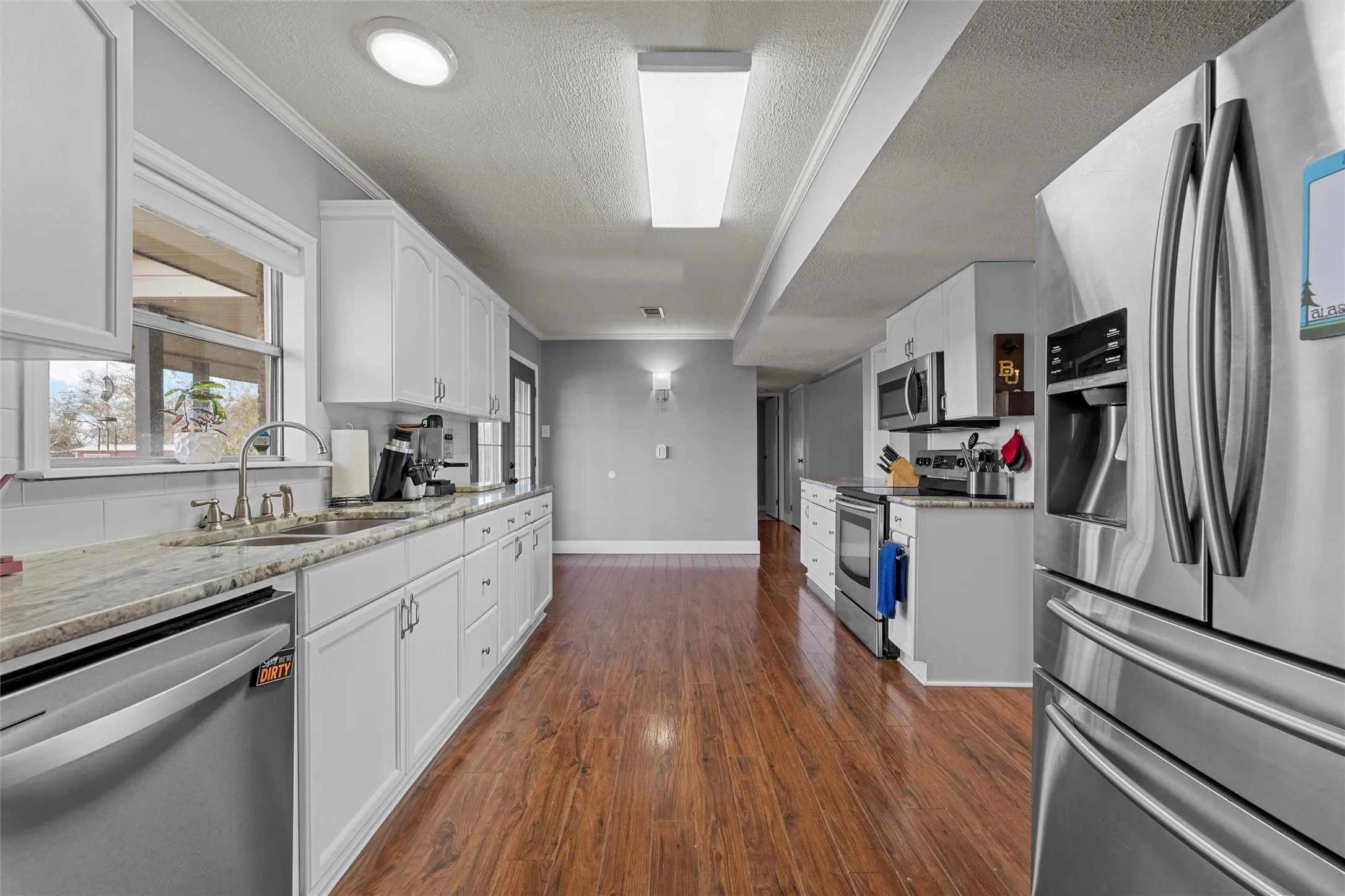 Single Family Residence For Sale in Mc Lennan County , 398 Bluebonnett Lane, Lorena, Texas 76655, 4 Bedroom, 2 Bathroom, 1 Garage spaces, 2,340 Sqft, built in 1981, mls#21153850, Real Estate Agent in Lorena, Homes For Sale in Mc Lennan county, Homes For Sale in Lorena, Realtor in Lorena Texas, Real Estate Brokerage Independent Realty Texas, Luminita Cordes Realtor