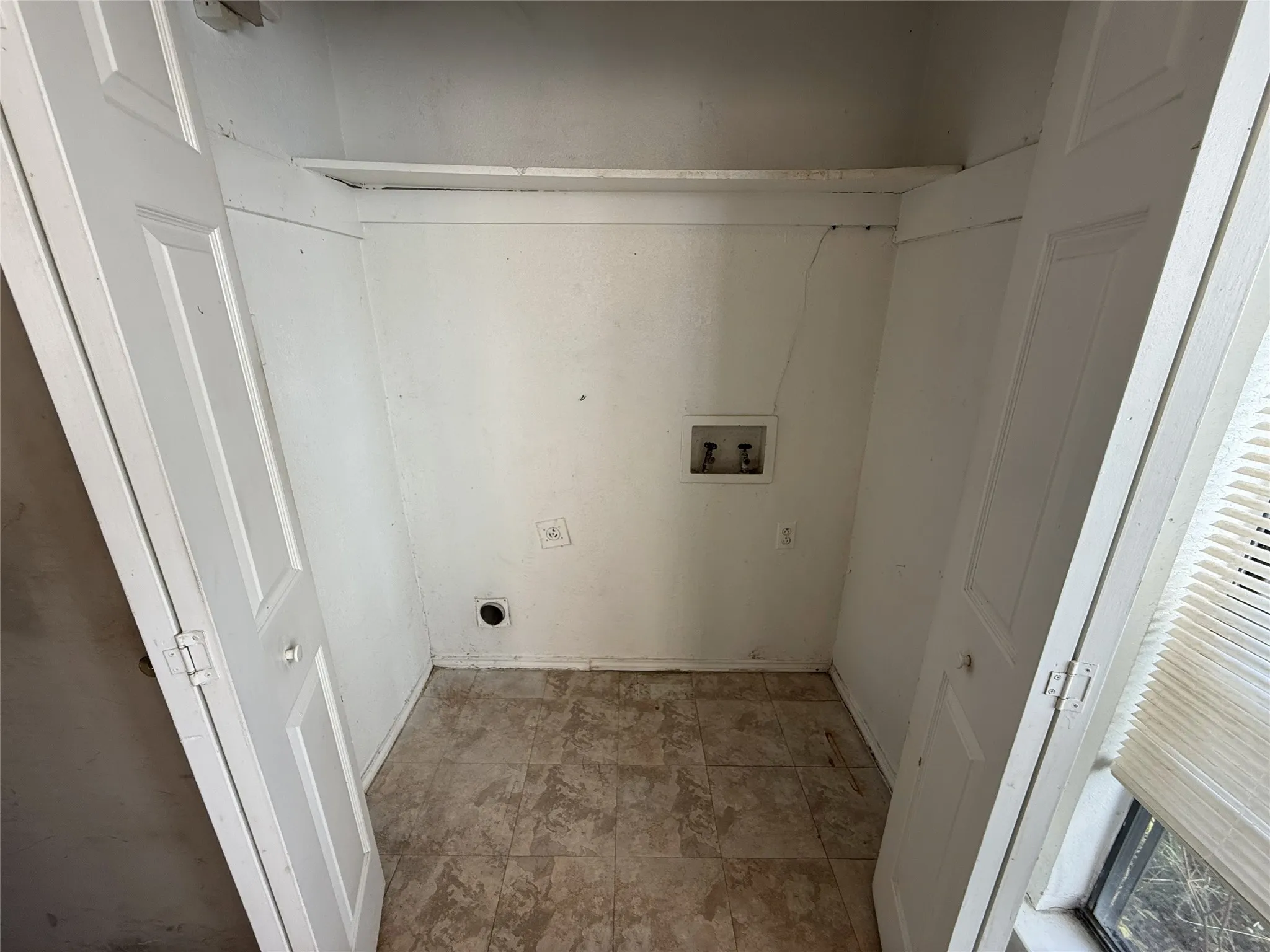 Single Family Residence For Sale in Dallas County , 1636 Lemonwood Circle, Mesquite, Texas 75149, 3 Bedroom, 2 Bathroom, 2 Garage spaces, 1,353 Sqft, built in 1982, Preowned, mls#21153881, Real Estate Agent in Mesquite, Homes For Sale in Dallas county, Homes For Sale in Mesquite, Realtor in Mesquite Texas, Real Estate Brokerage Independent Realty Texas, Luminita Cordes Realtor
