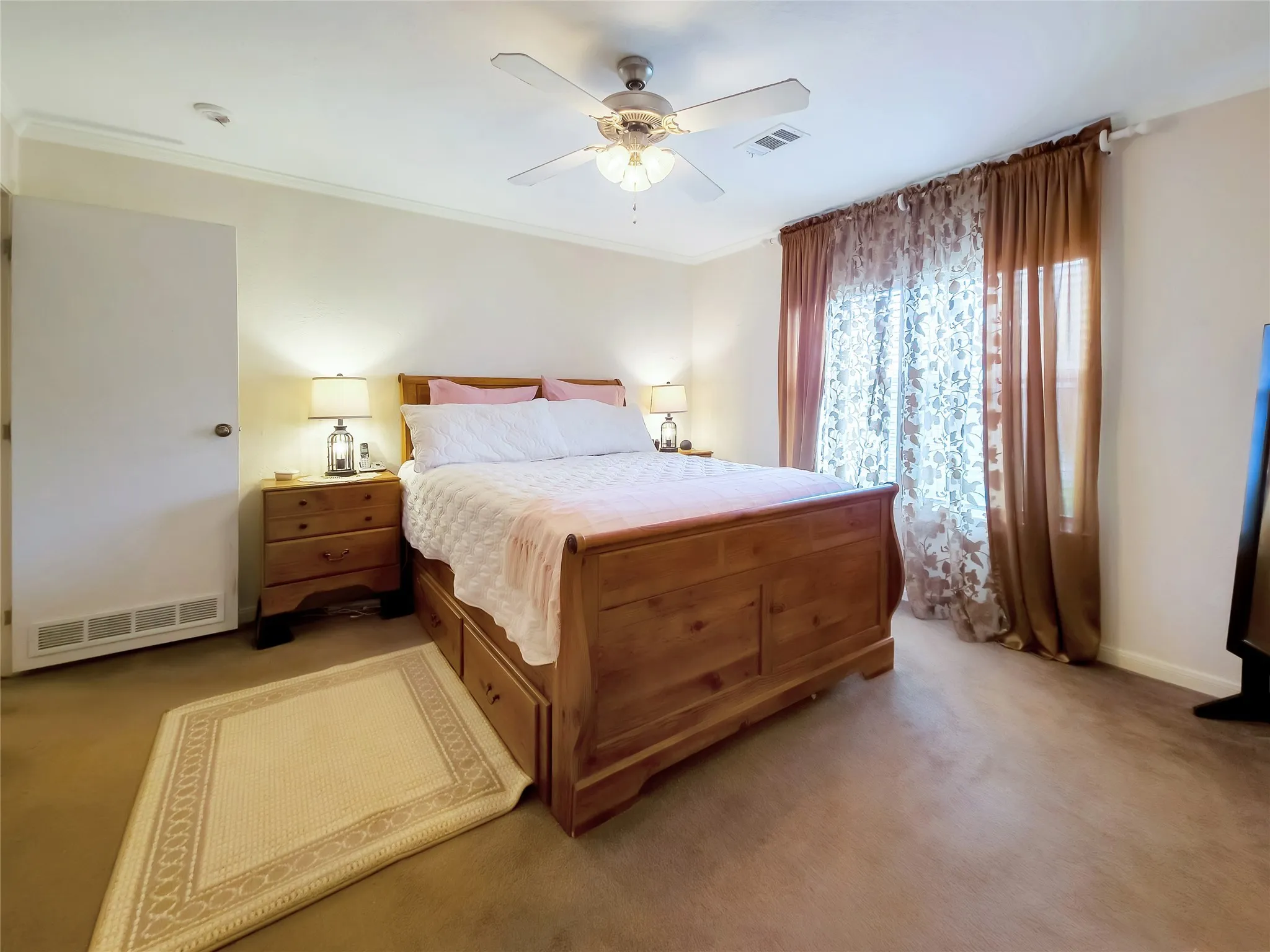 Mobile Home For Sale in Knox County , 210 N Avenue B, Knox City, Texas 79529, 3 Bedrooms, 2 Bathrooms, Garage spaces, 1,456 Sqft, built in 2013, Preowned, Price $145,000, mls#21145112, Real Estate Agent in Knox City, Homes For Sale in Knox county, Homes For Sale in Knox City, Realtor in Knox City Texas, Real Estate Brokerage Independent Realty Texas, Luminita Cordes Realtor