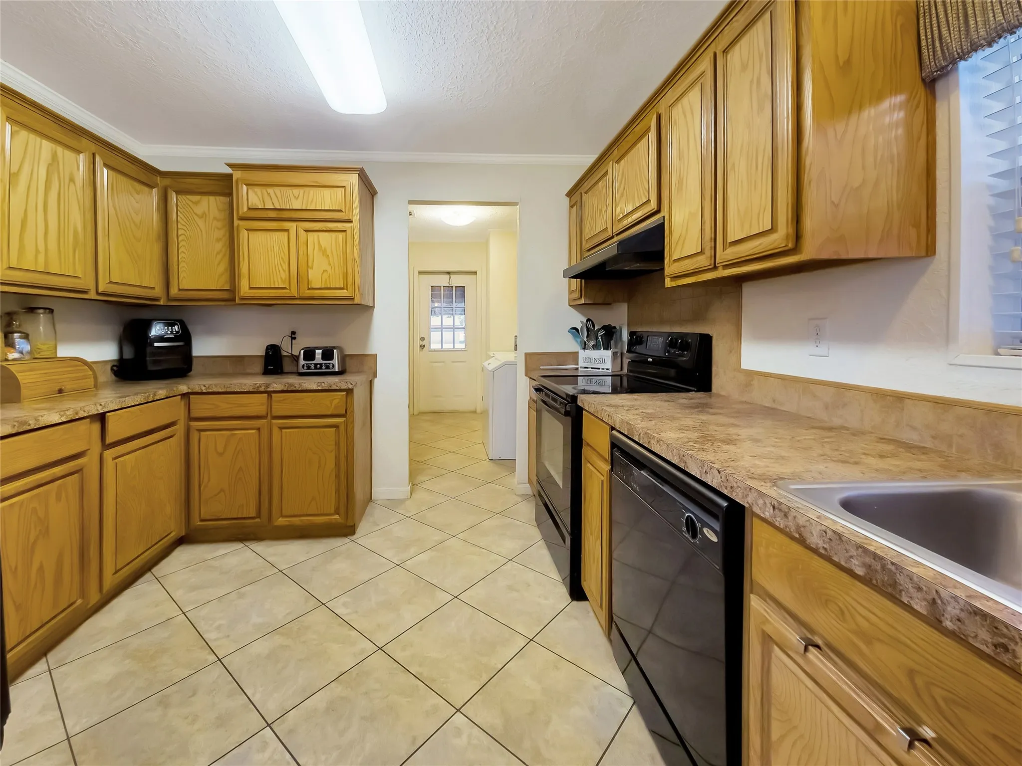 Mobile Home For Sale in Knox County , 210 N Avenue B, Knox City, Texas 79529, 3 Bedrooms, 2 Bathrooms, Garage spaces, 1,456 Sqft, built in 2013, Preowned, Price $145,000, mls#21145112, Real Estate Agent in Knox City, Homes For Sale in Knox county, Homes For Sale in Knox City, Realtor in Knox City Texas, Real Estate Brokerage Independent Realty Texas, Luminita Cordes Realtor