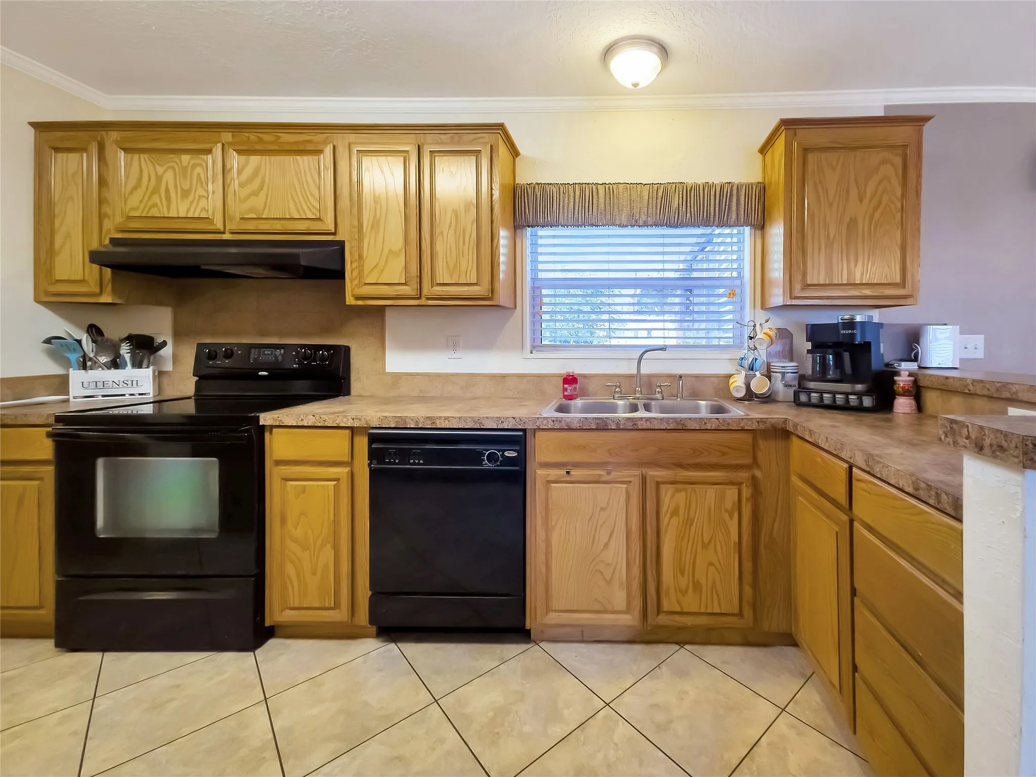 Mobile Home For Sale in Knox County , 210 N Avenue B, Knox City, Texas 79529, 3 Bedrooms, 2 Bathrooms, Garage spaces, 1,456 Sqft, built in 2013, Preowned, Price $145,000, mls#21145112, Real Estate Agent in Knox City, Homes For Sale in Knox county, Homes For Sale in Knox City, Realtor in Knox City Texas, Real Estate Brokerage Independent Realty Texas, Luminita Cordes Realtor